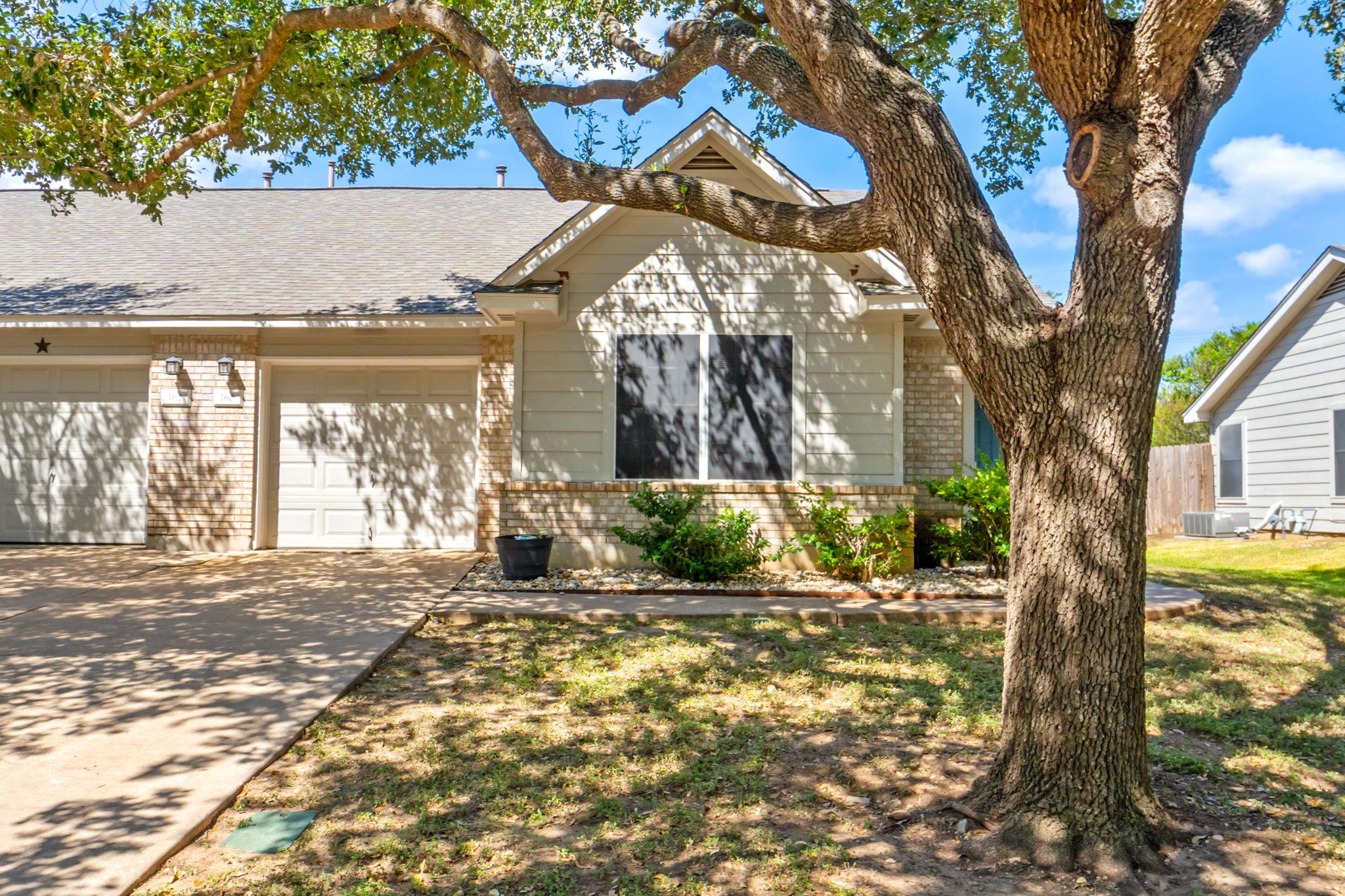 160 Prairie Springs Loop Property Photo 2