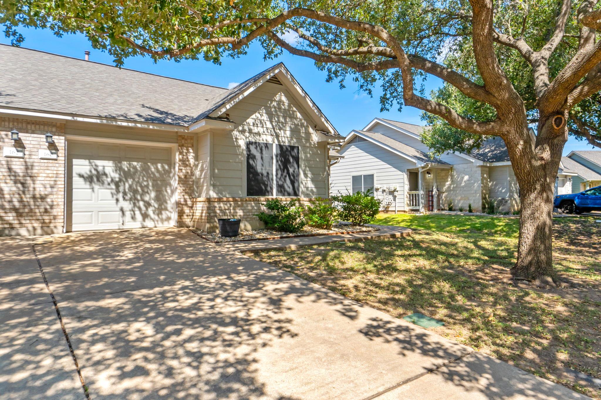 160 Prairie Springs Loop Property Photo 3