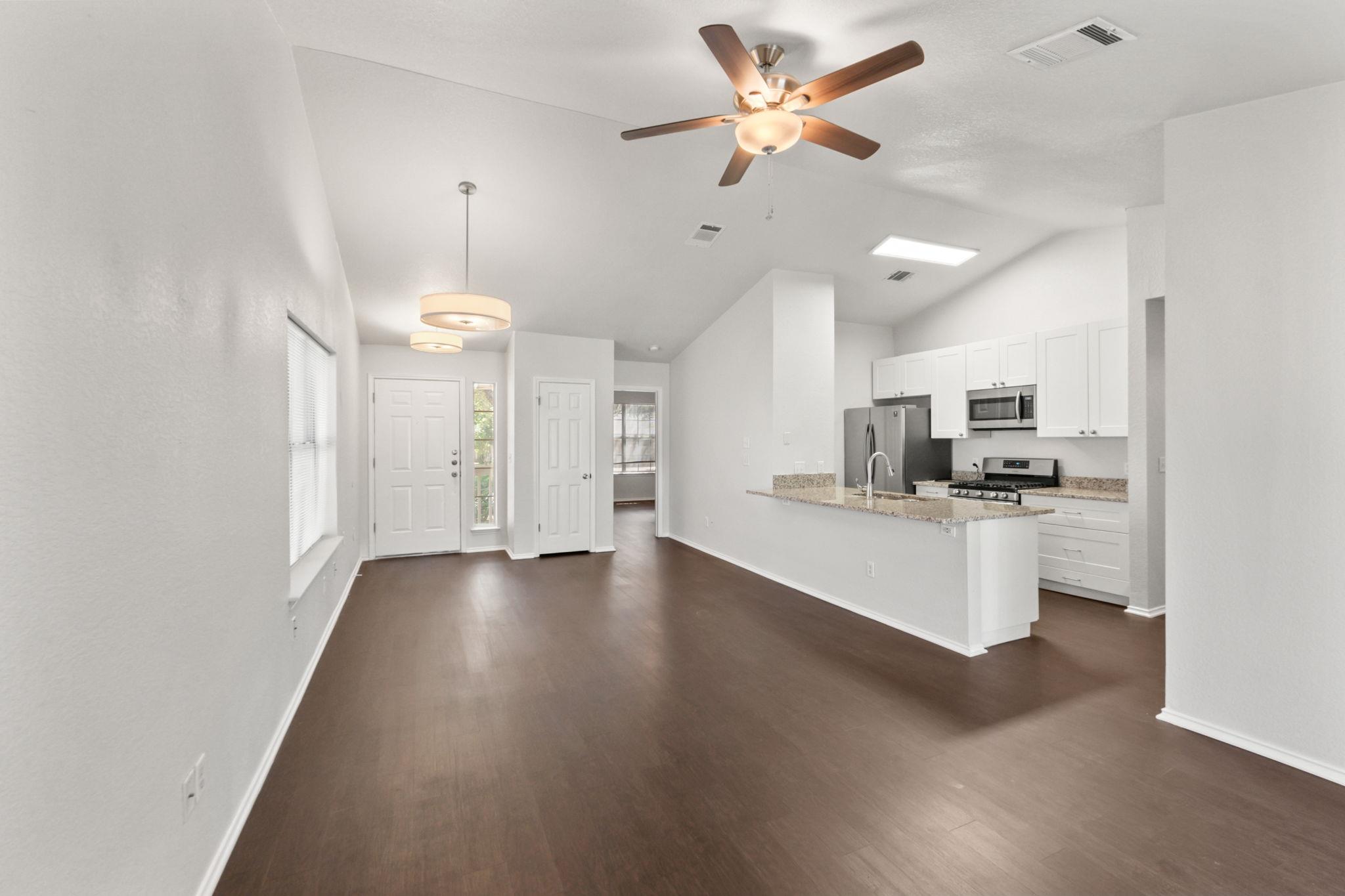160 Prairie Springs Loop Property Photo 8