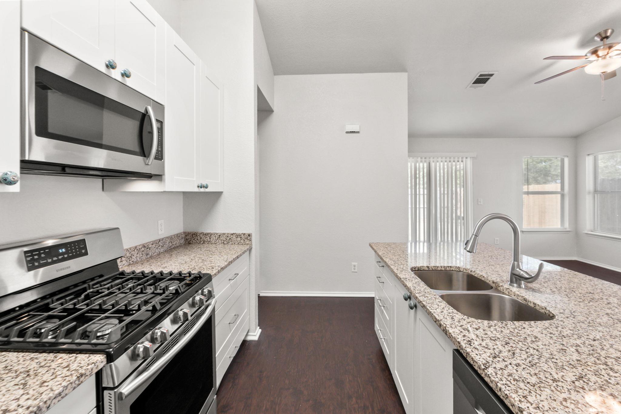 160 Prairie Springs Loop Property Photo 14