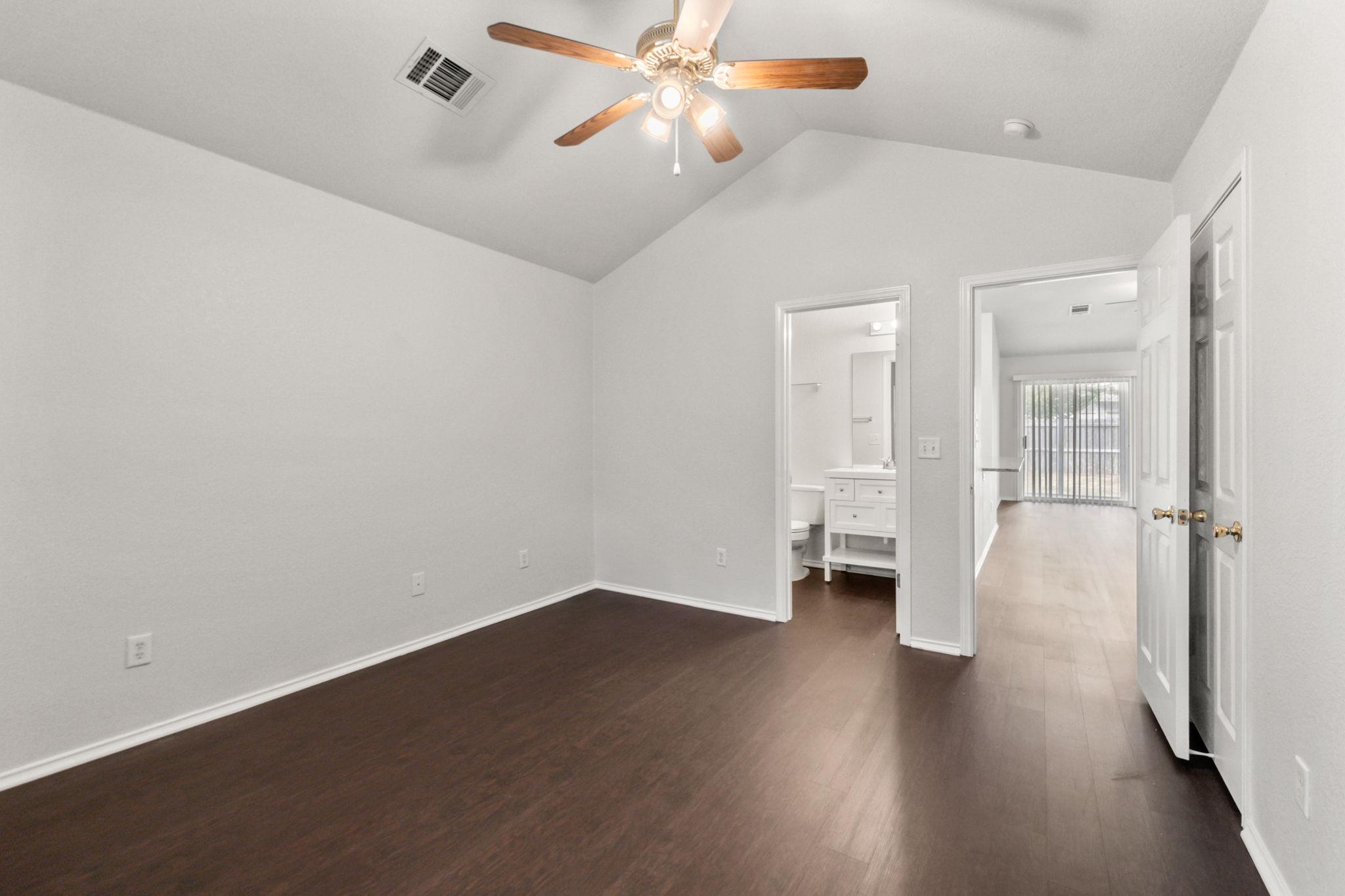 160 Prairie Springs Loop Property Photo 18