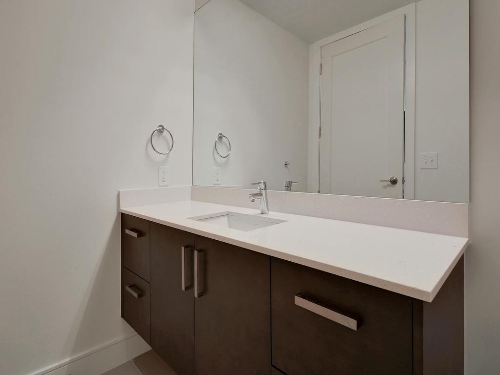222 West Ave #1307 Property Photo 6