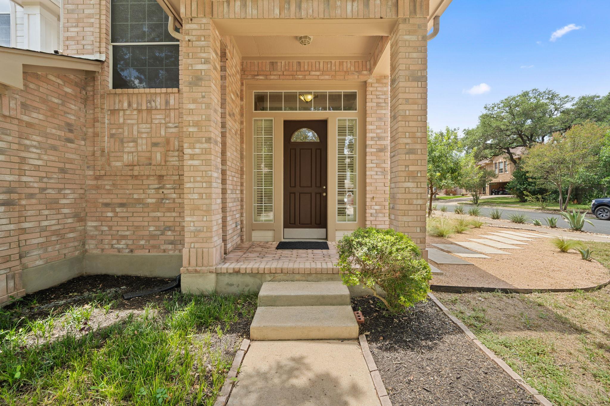 7808 Cheno Cortina Trl Property Photo 2