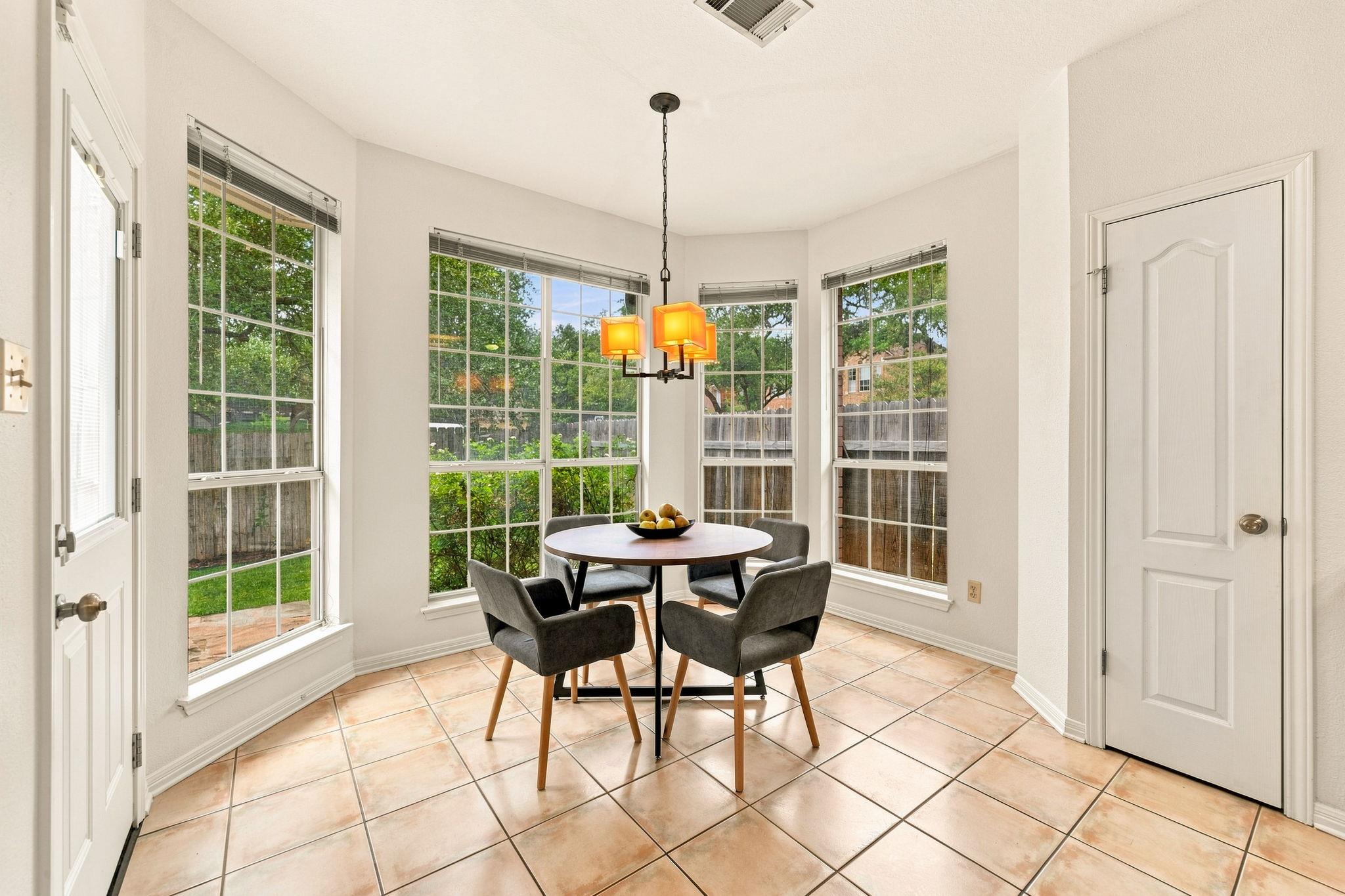 7808 Cheno Cortina Trl Property Photo 6