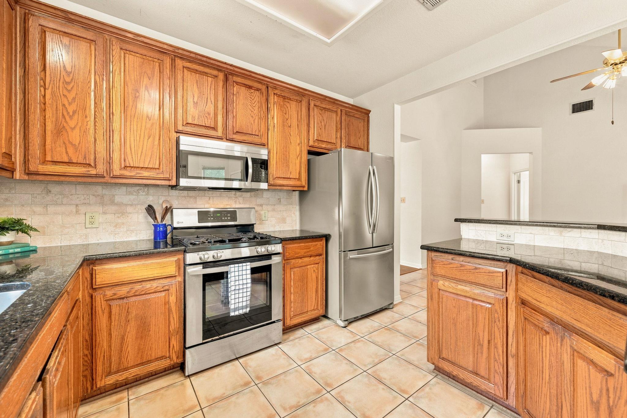 7808 Cheno Cortina Trl Property Photo 7