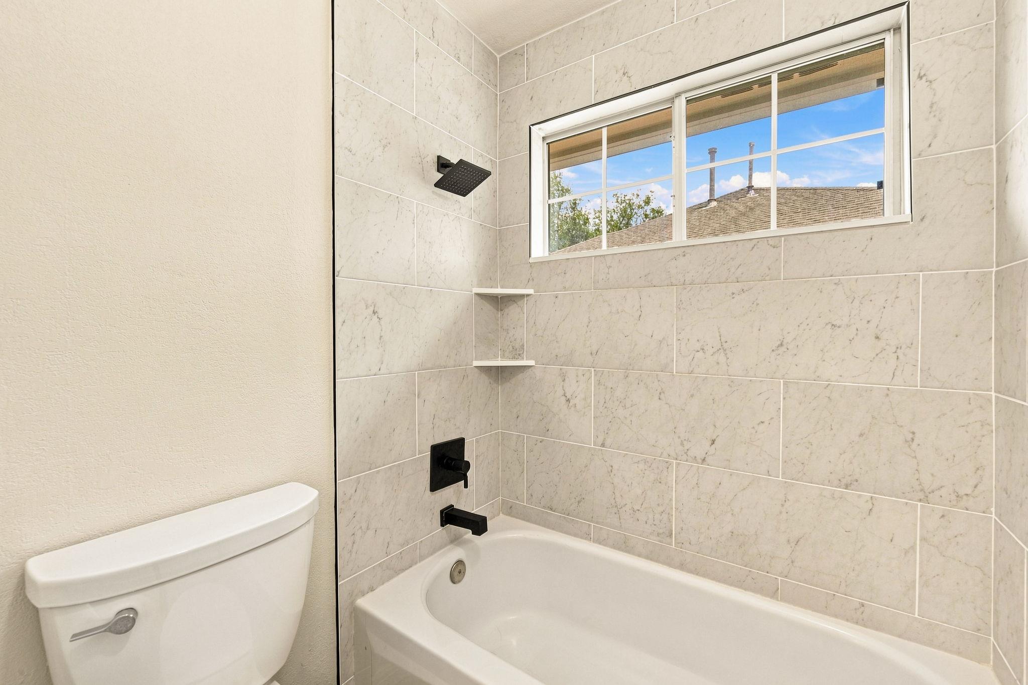 7808 Cheno Cortina Trl Property Photo 21