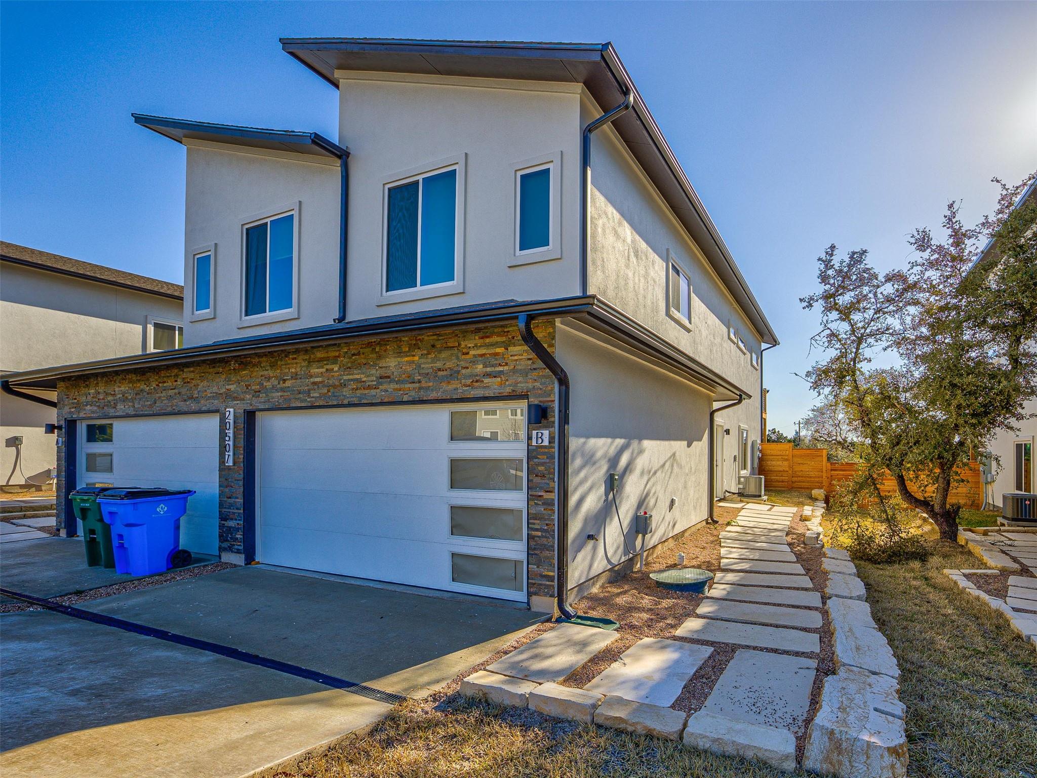 20507 Bonanza St #b Property Photo 1