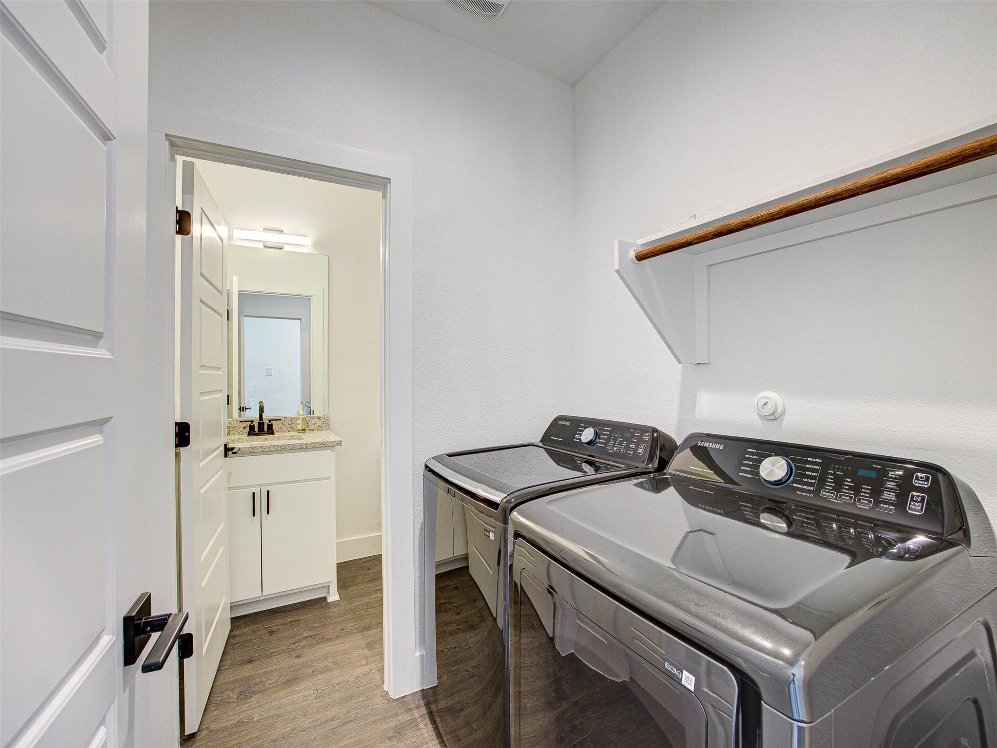 20507 Bonanza St #b Property Photo 5