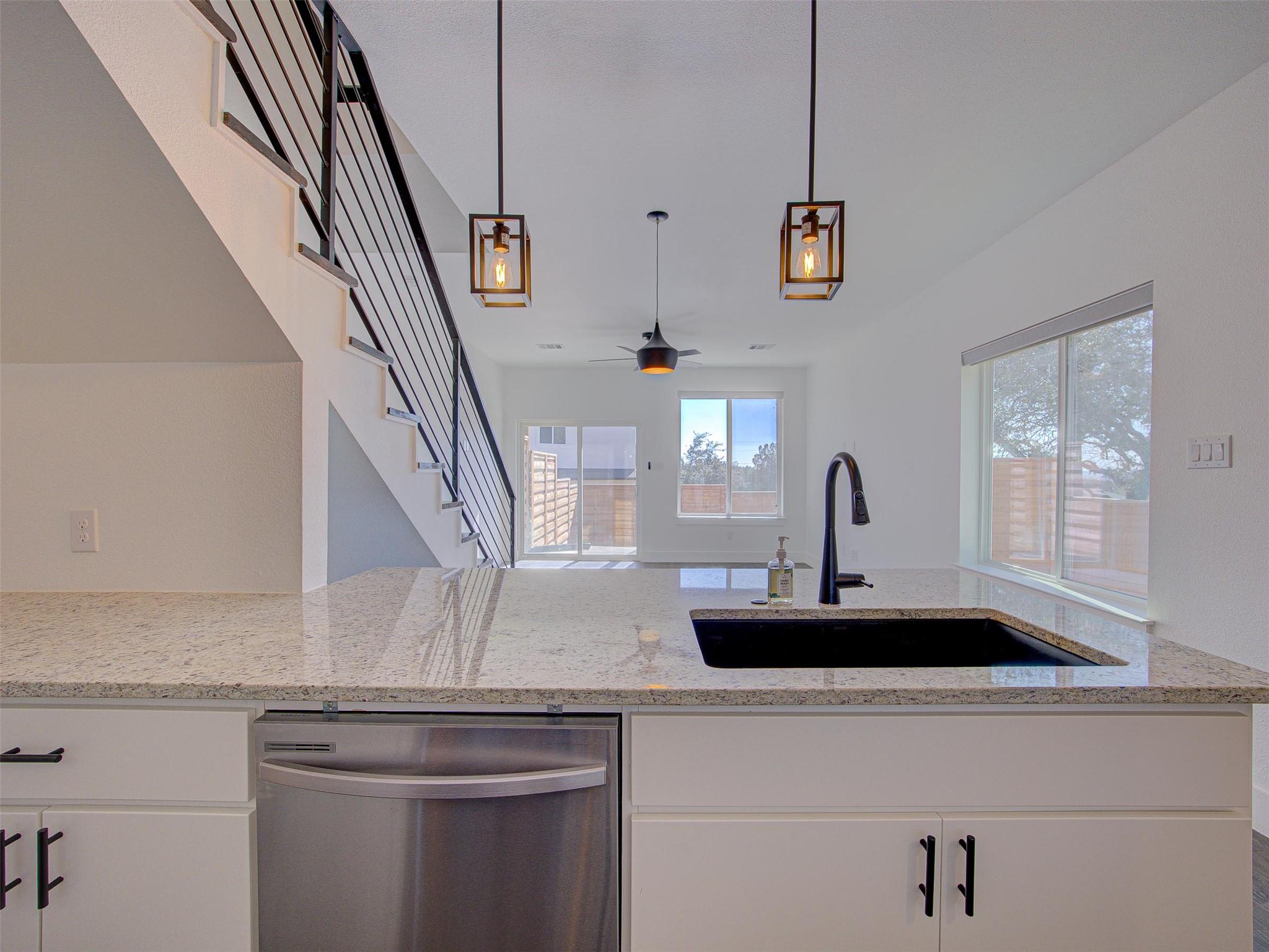 20507 Bonanza St #b Property Photo 8