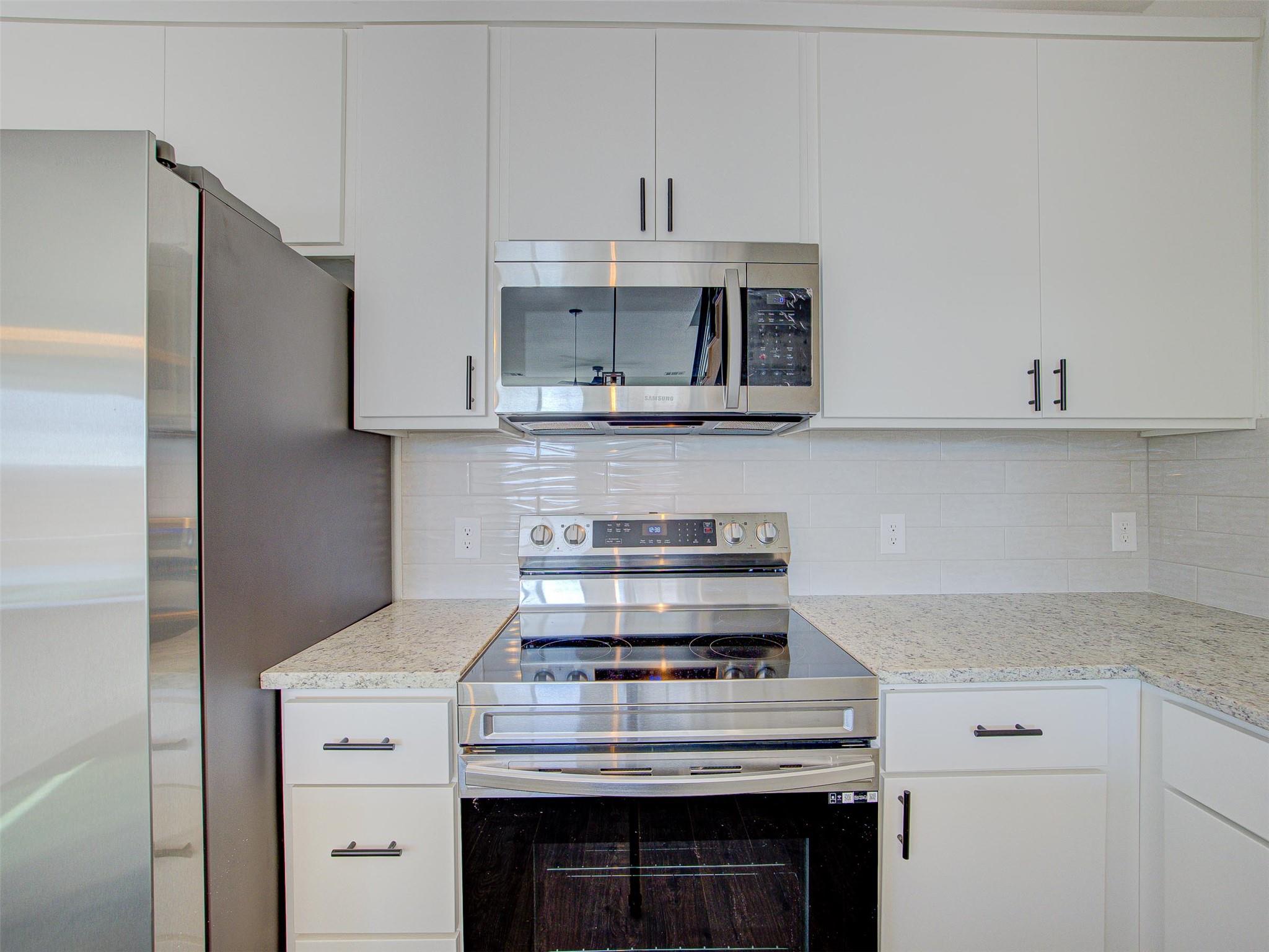 20507 Bonanza St #b Property Photo 9