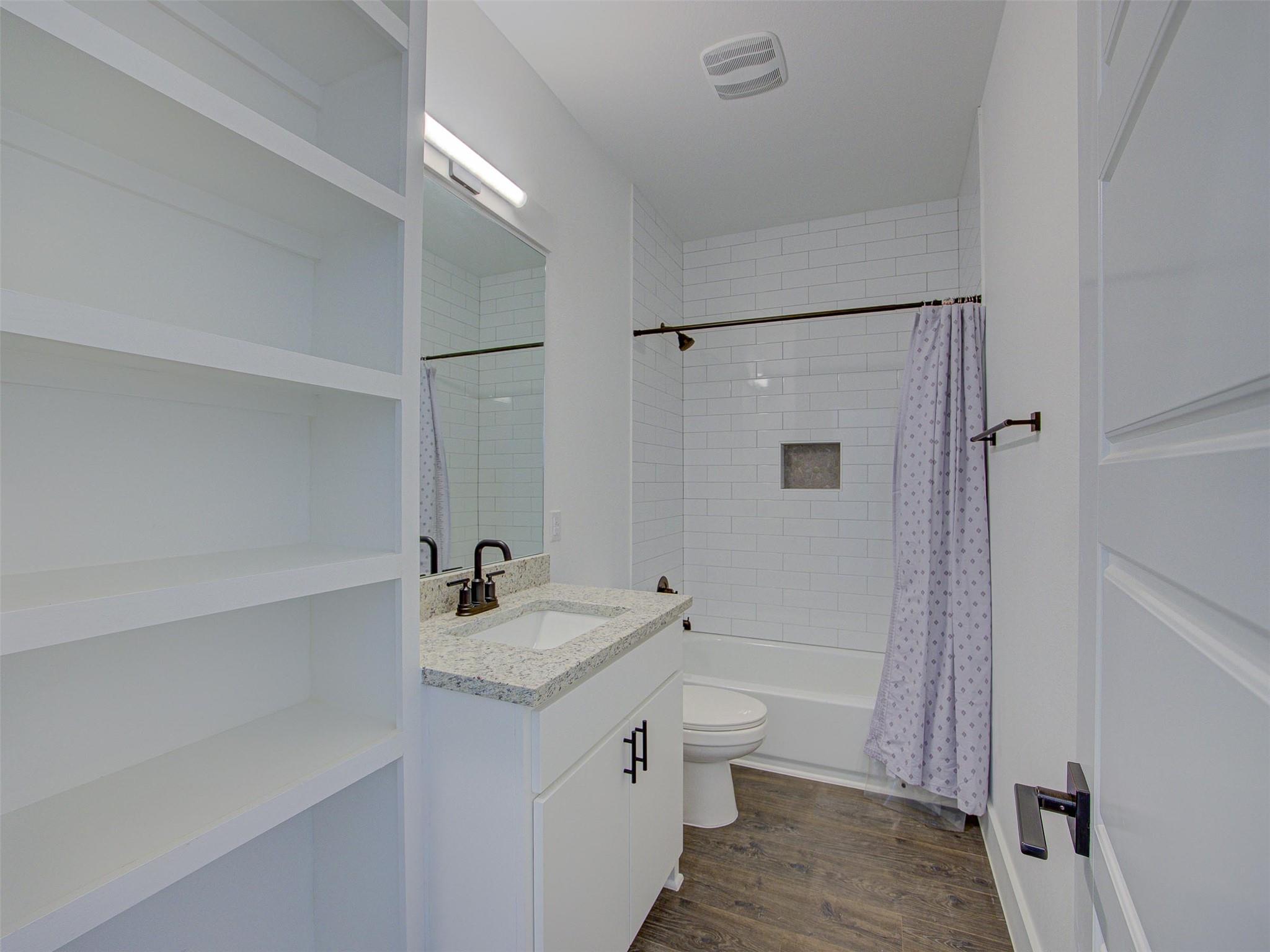 20507 Bonanza St #b Property Photo 23