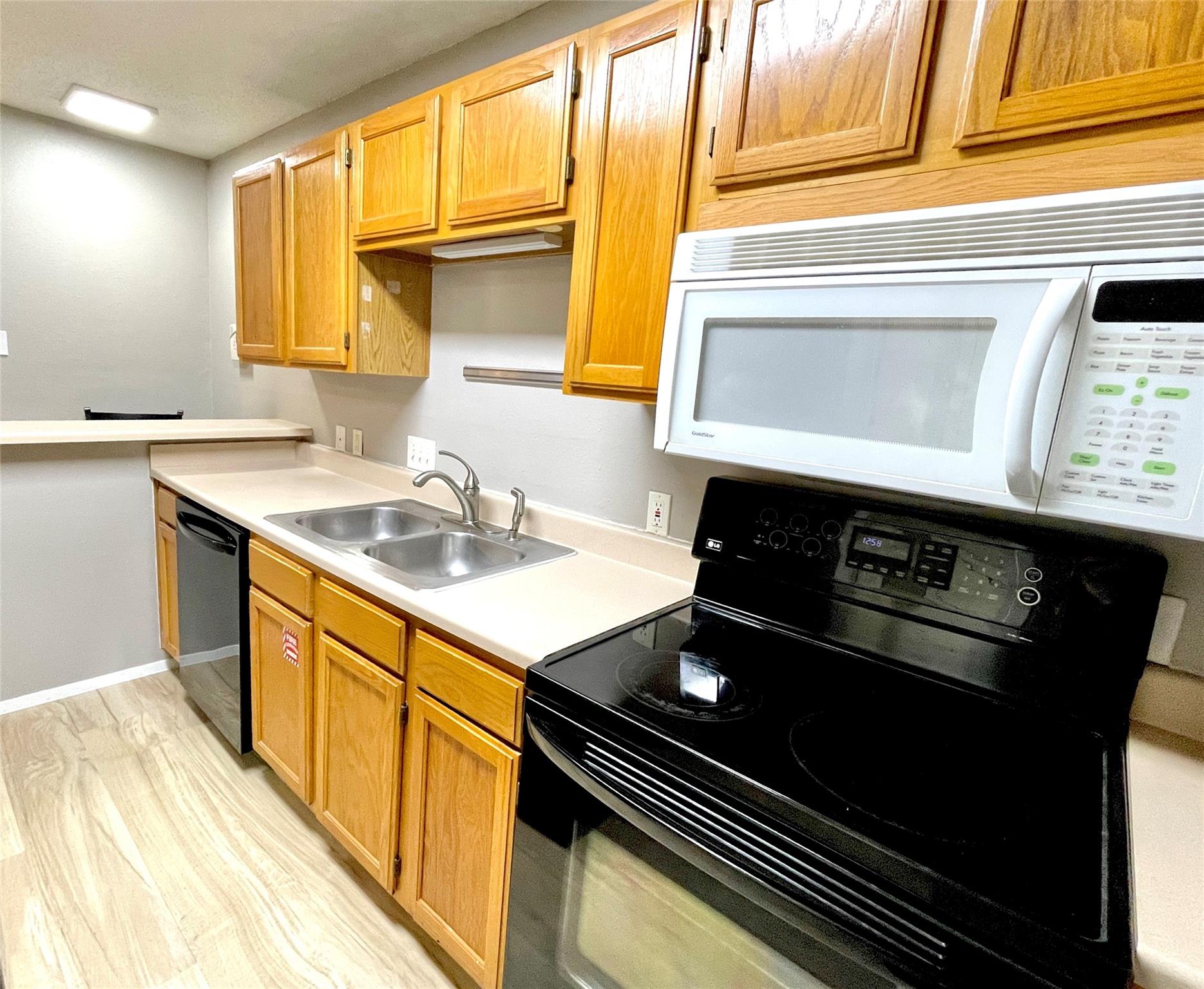 3115 Helms St 104 Property Photo 17