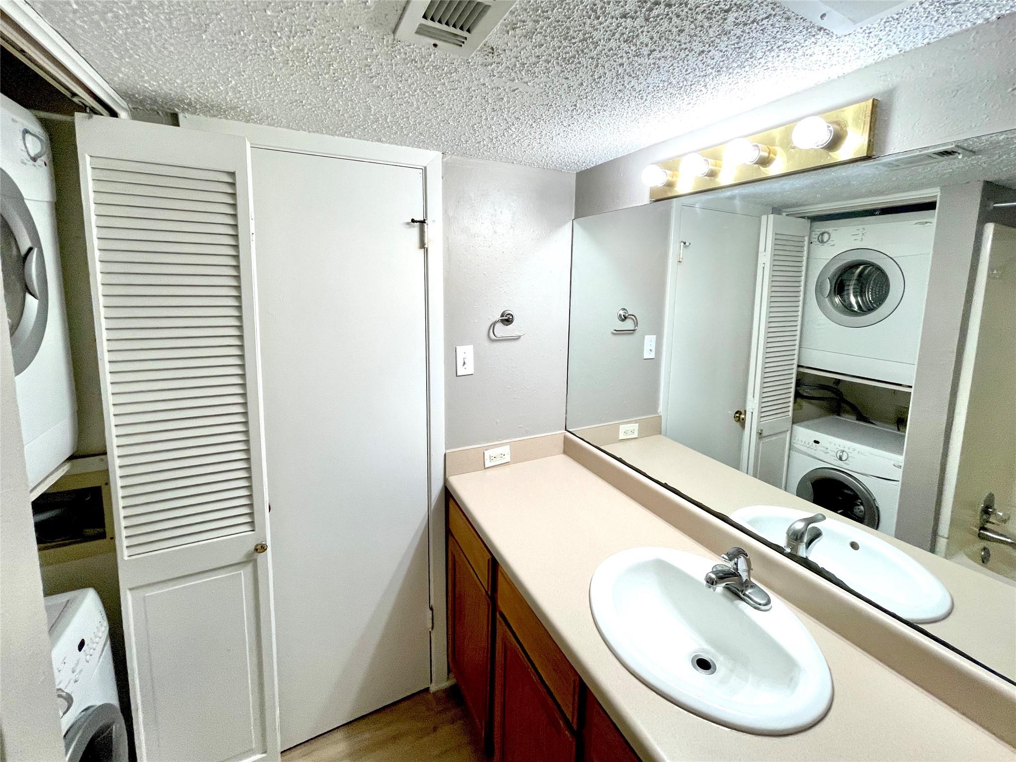 3115 Helms St 104 Property Photo 20