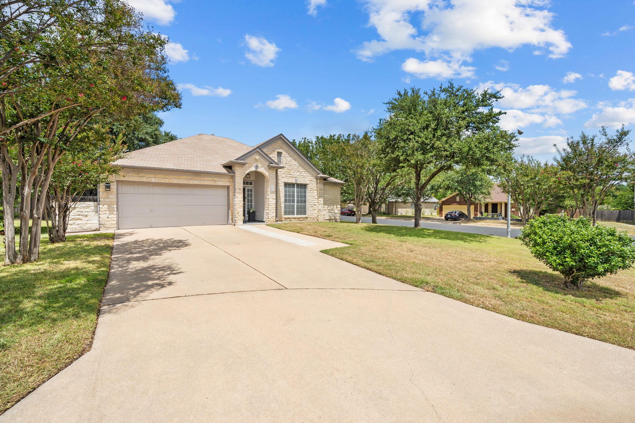 1600 Viki Lynn Ct Property Photo 3