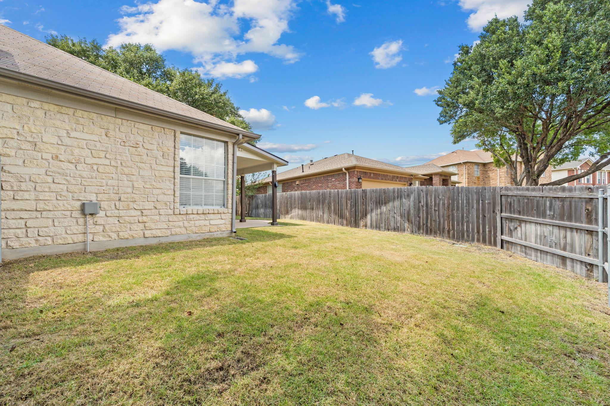 1600 Viki Lynn Ct Property Photo 36