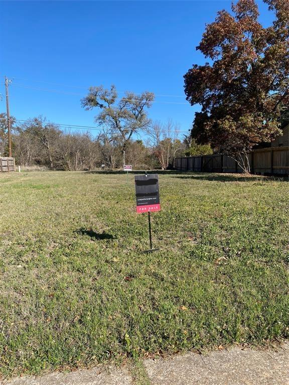 5104 Summerset Trl Property Photo 1
