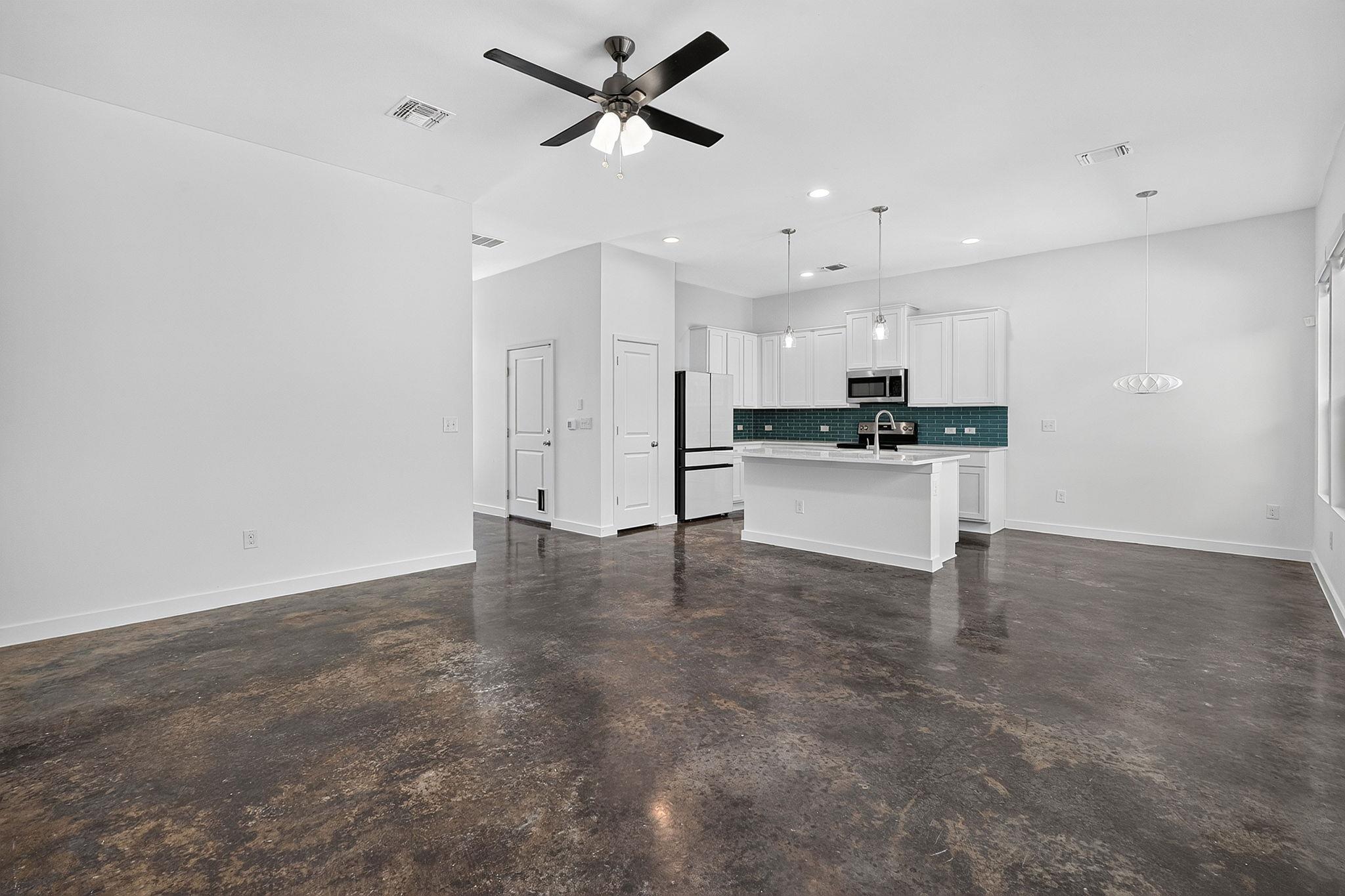 1404 Limelight Ln Property Photo 6
