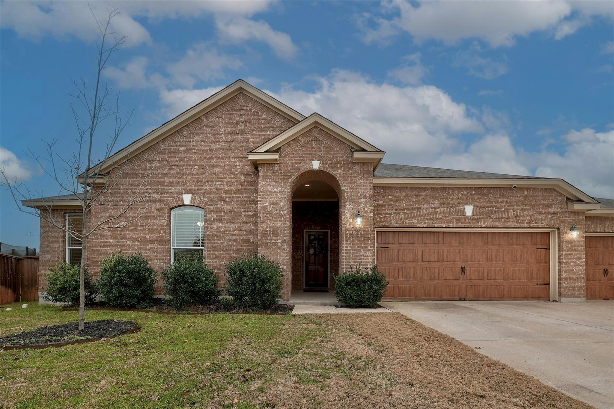 1228 Brenham Ln Property Photo 6