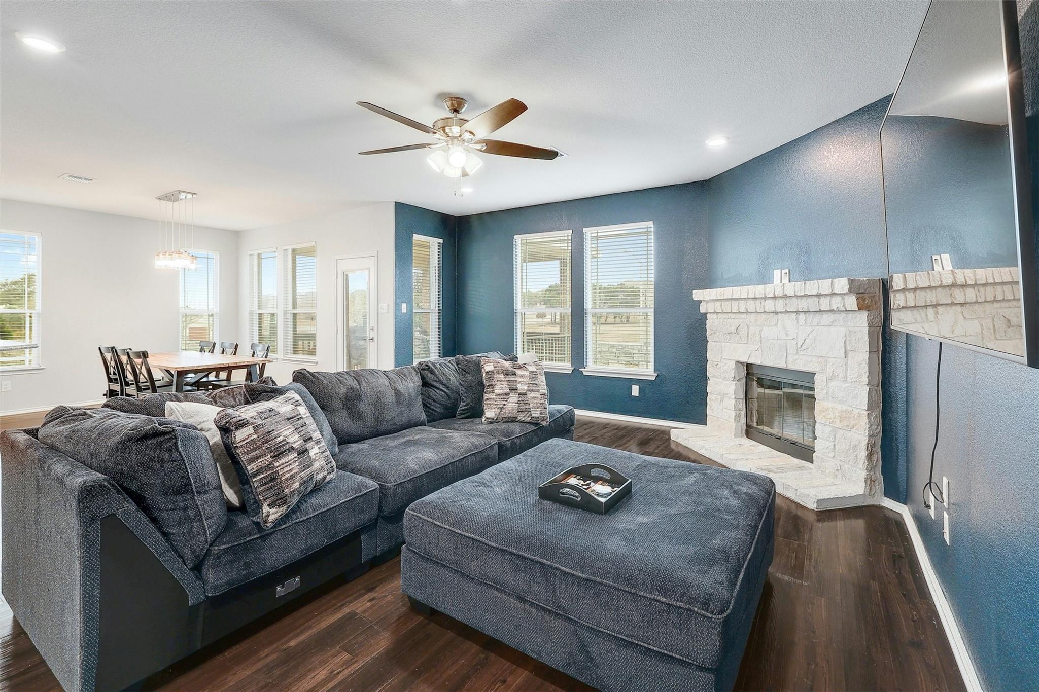 1228 Brenham Ln Property Photo 8