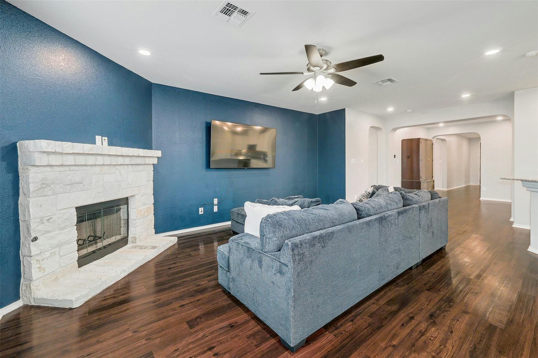 1228 Brenham Ln Property Photo 9