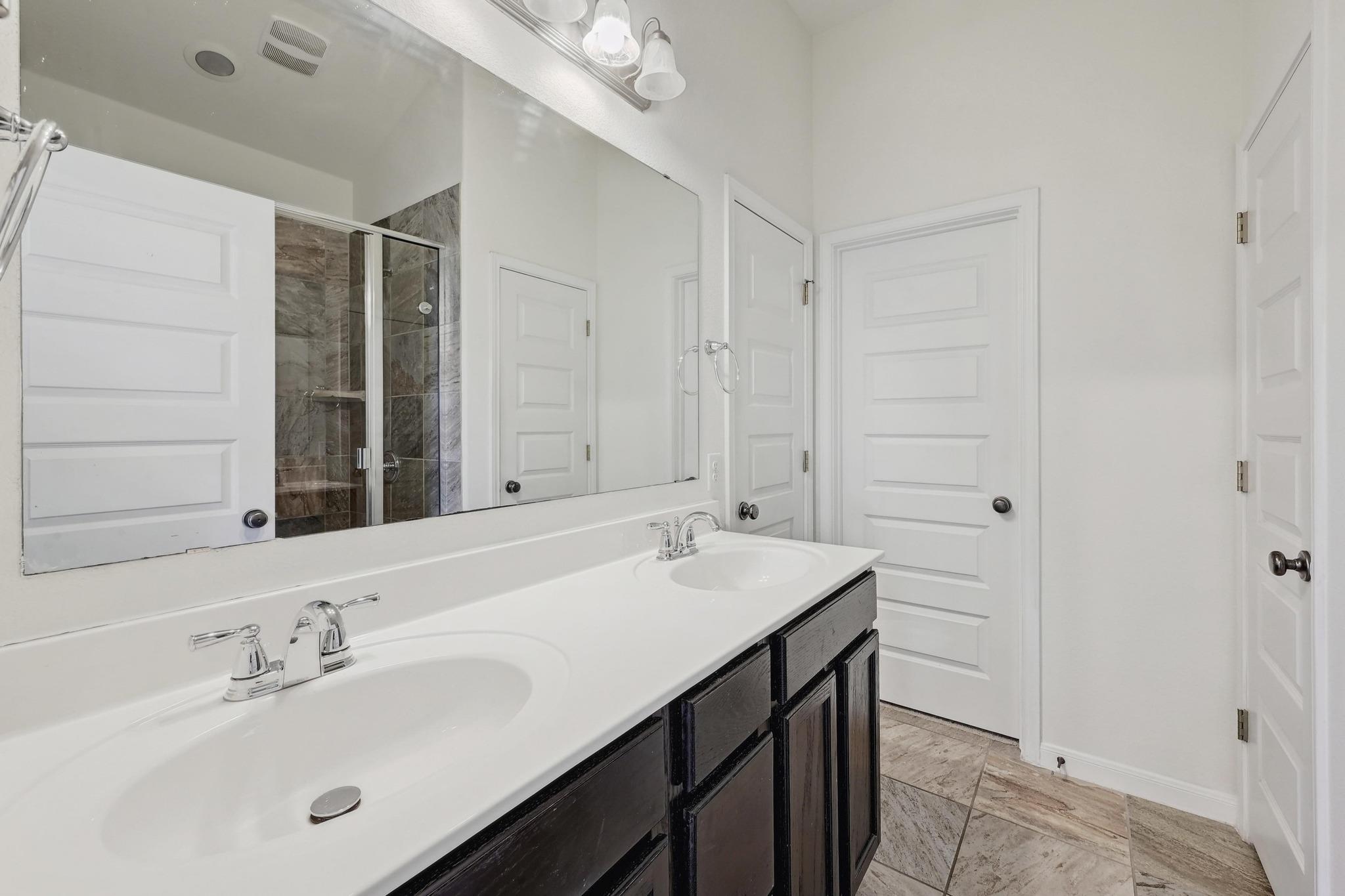 503 S Meadowlark St B Property Photo 17