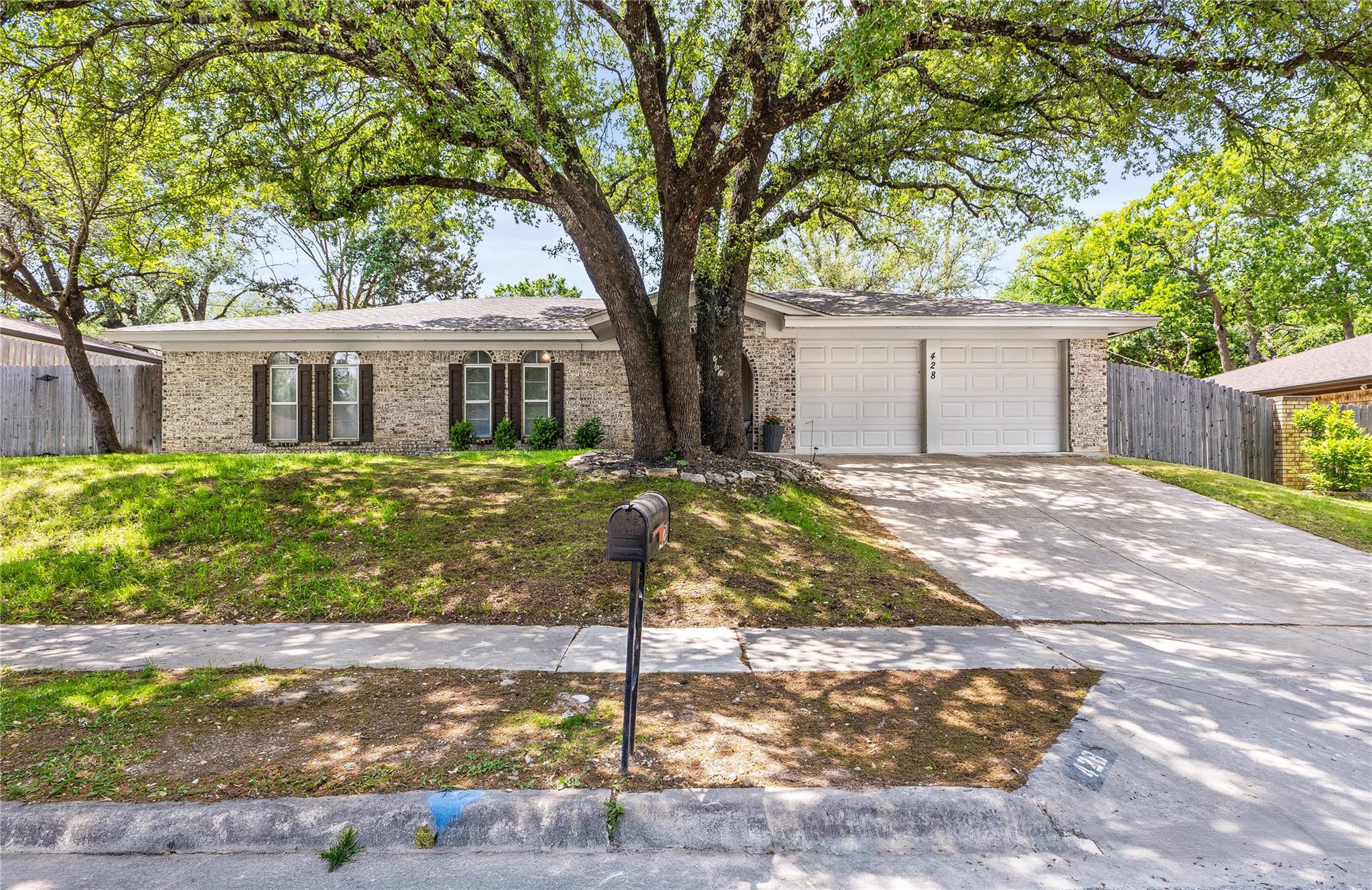428 Carothers St Property Photo
