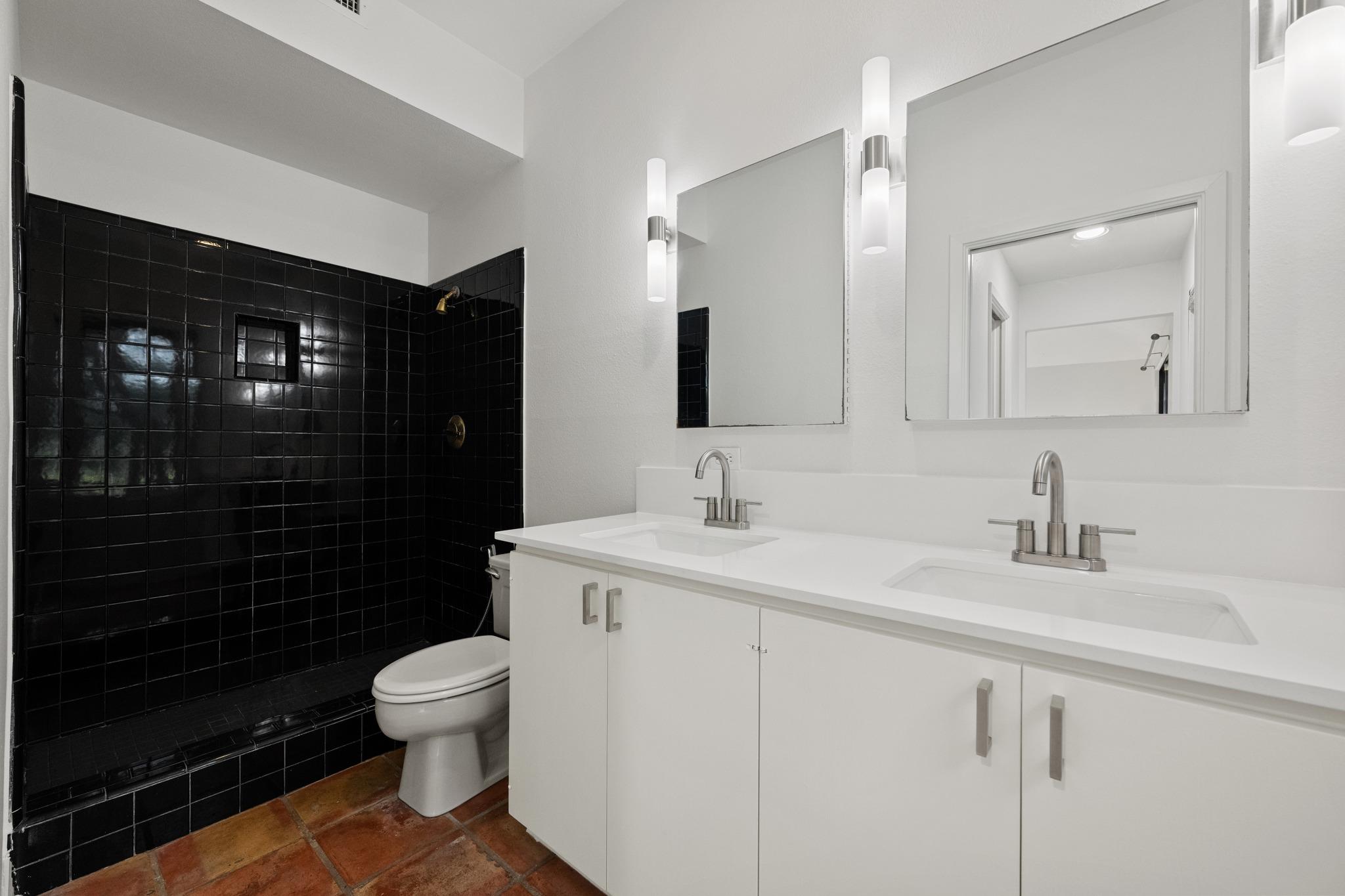409 E 38th St #101 Property Photo 15
