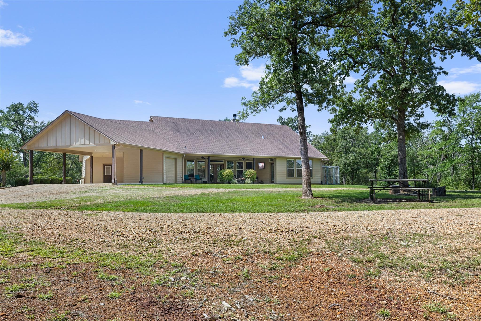 1306 22 Hills Rd Property Photo 12