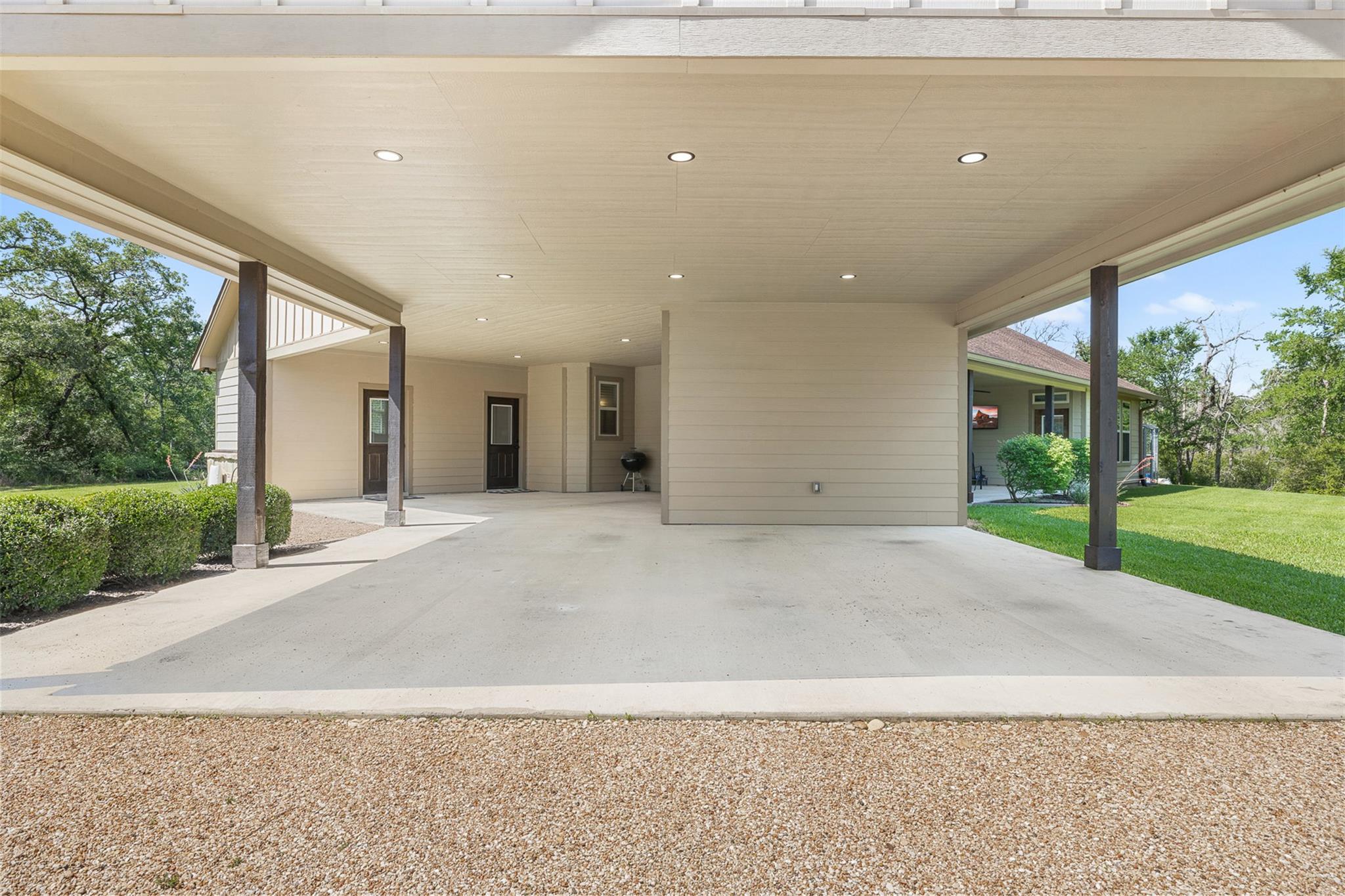 1306 22 Hills Rd Property Photo 21