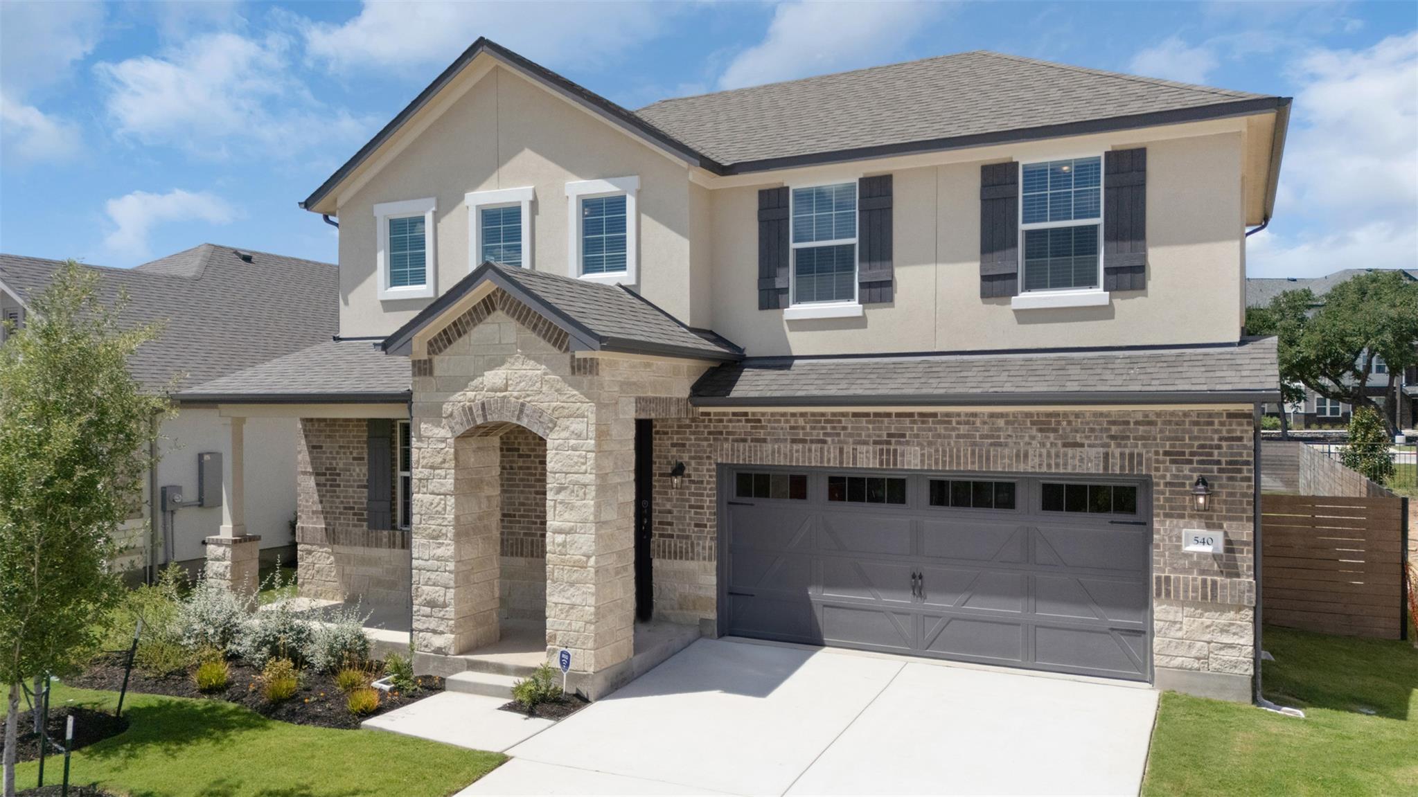 540 Raleigh Dr Property Photo 2