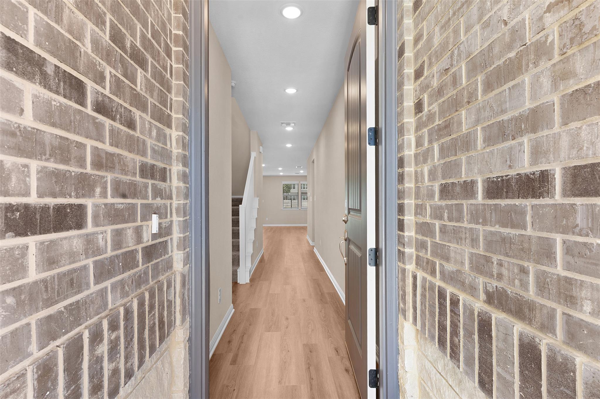 540 Raleigh Dr Property Photo 4