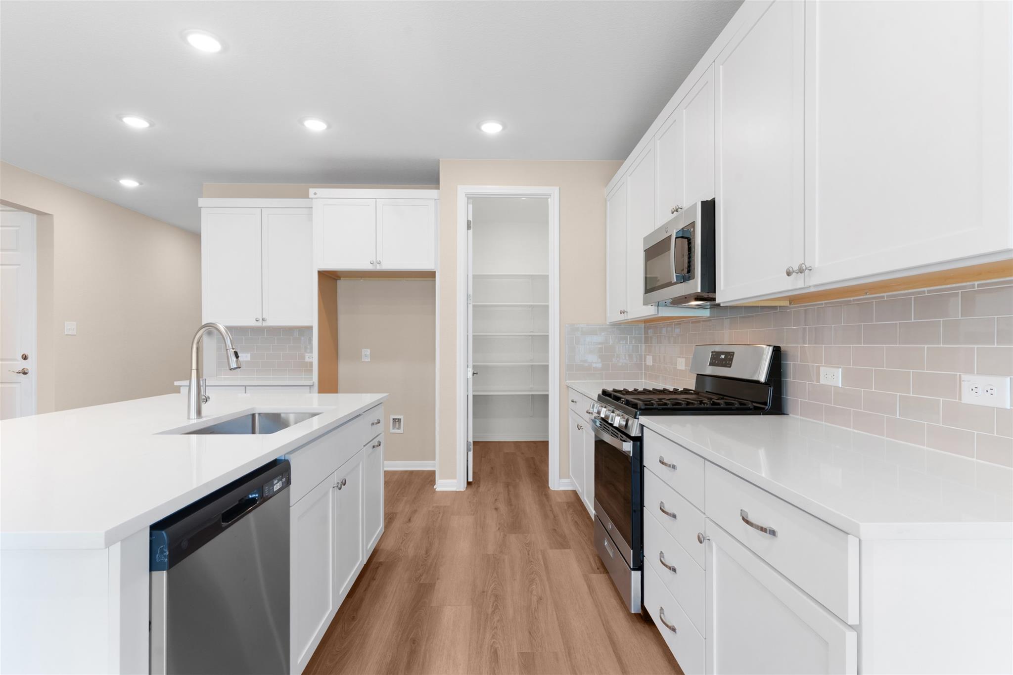 540 Raleigh Dr Property Photo 7