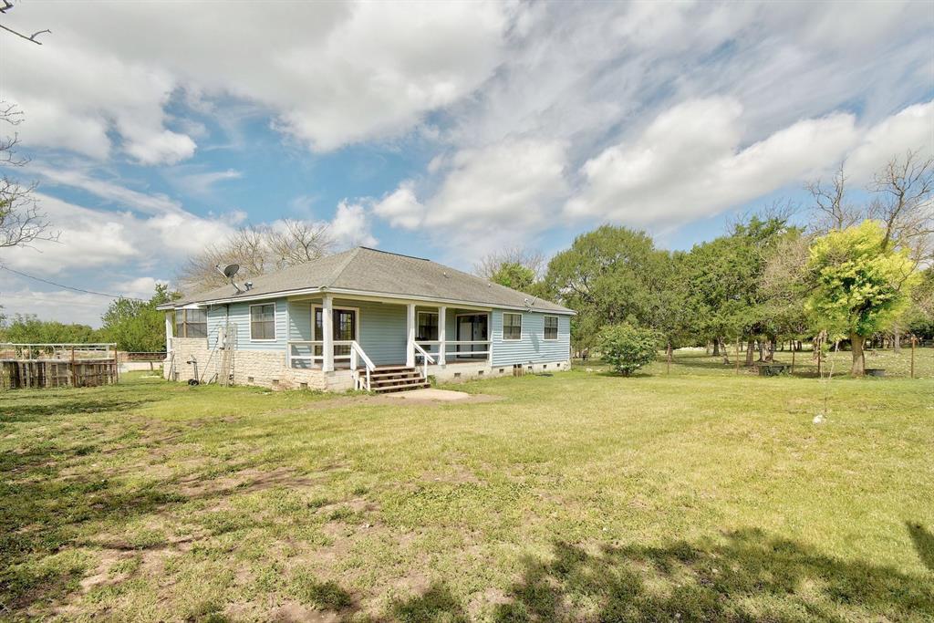 105 Deep Lake Cir Property Photo 2