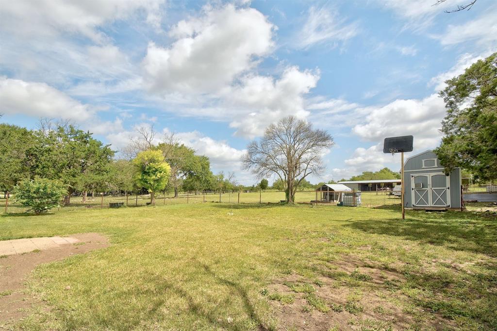 105 Deep Lake Cir Property Photo 3