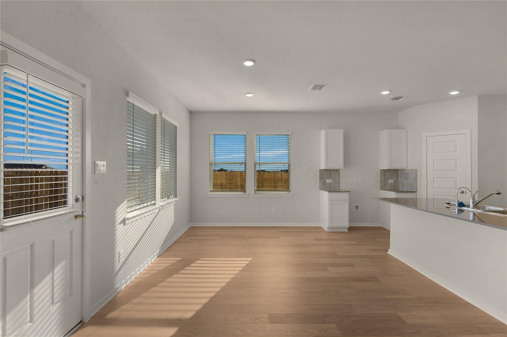 13729 Scarlett Song Dr Property Photo 9