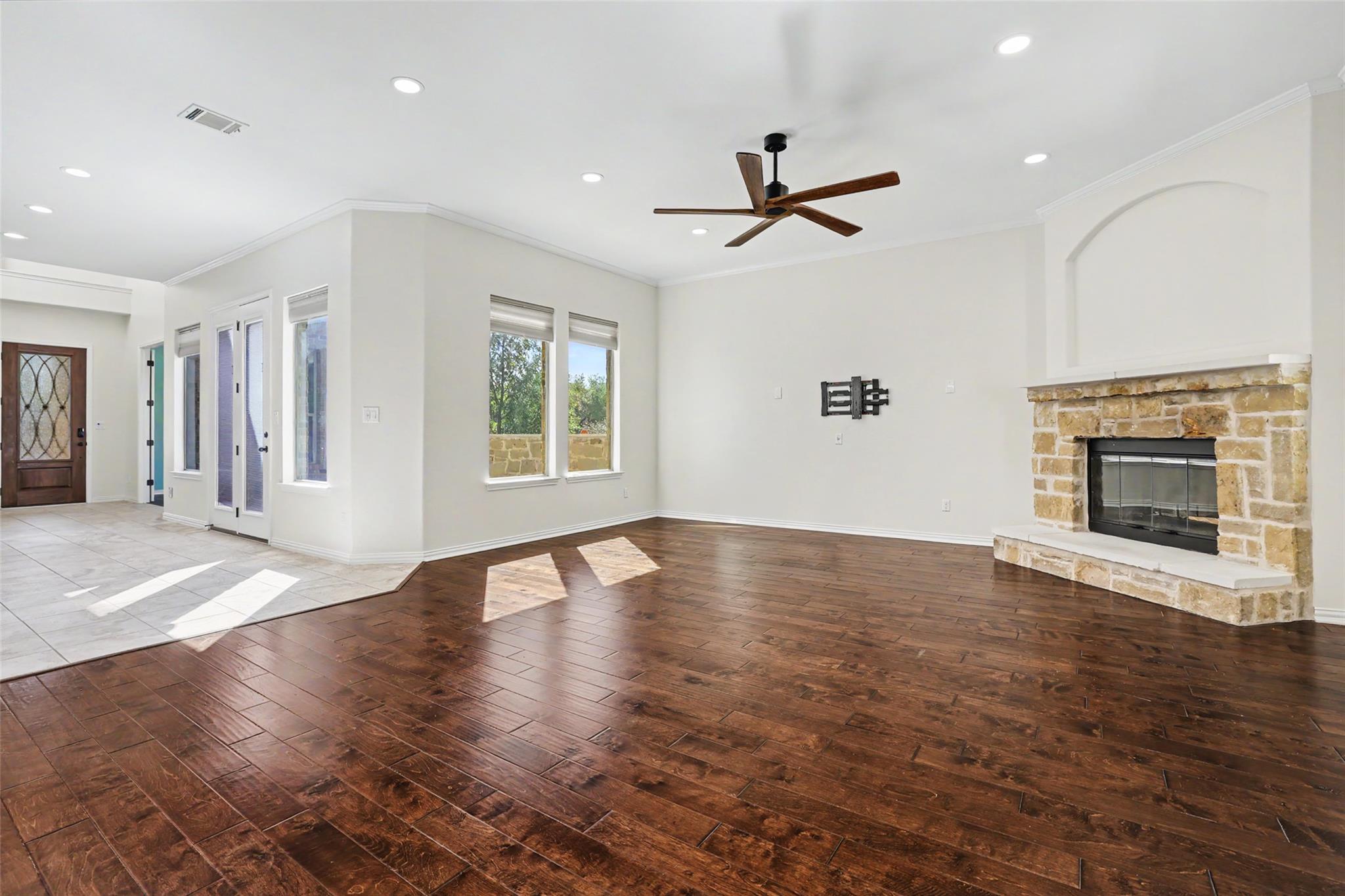 1020 Winding Way Dr Property Photo 10