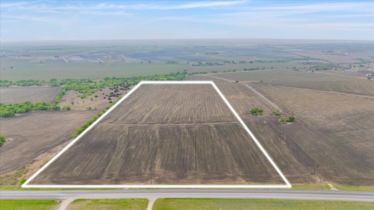 18701 Fm 973 Lot 1 Property Photo