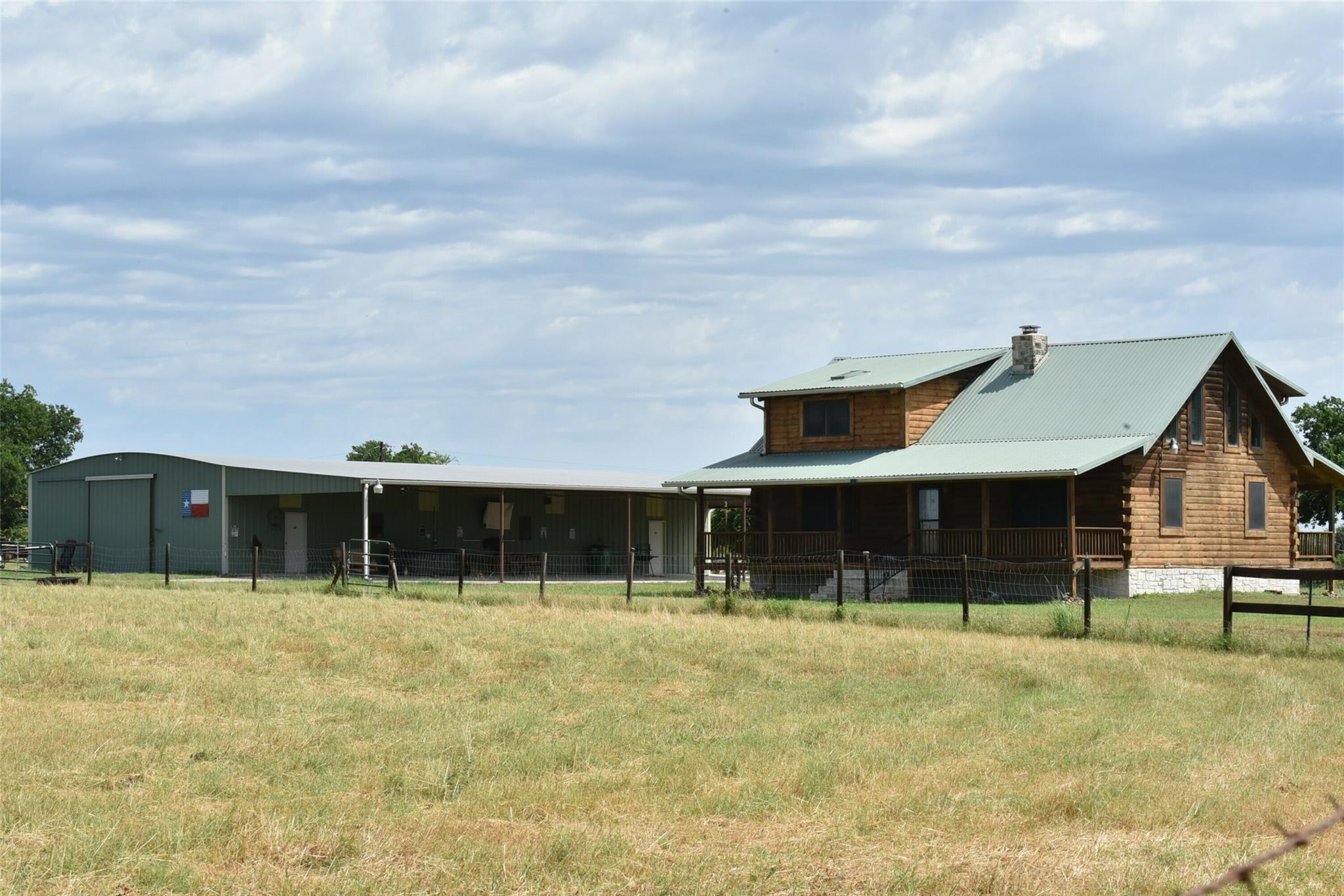 350 Hillview Rd Property Photo 1