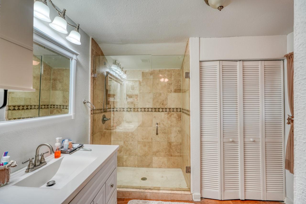 12222 N Fm 487 Property Photo 17
