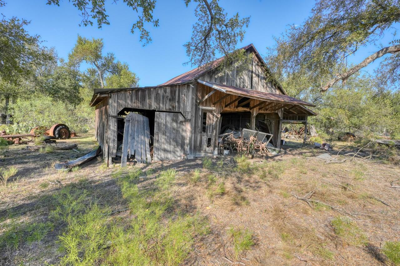 12222 N Fm 487 Property Photo 20