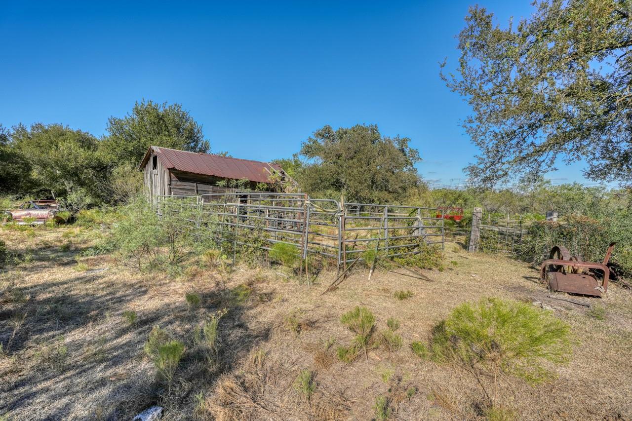 12222 N Fm 487 Property Photo 23