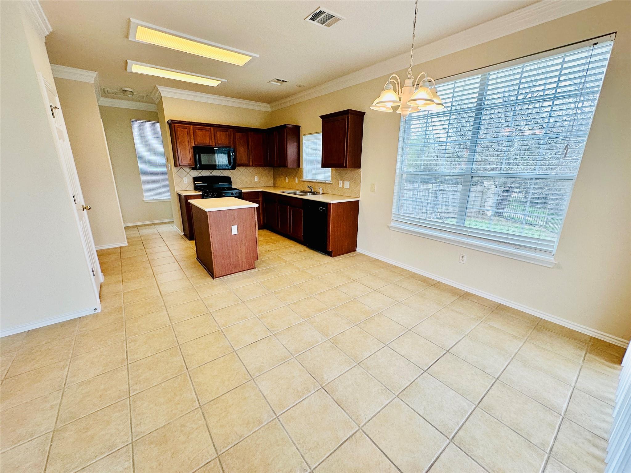 16216 Castletroy Dr Property Photo 7