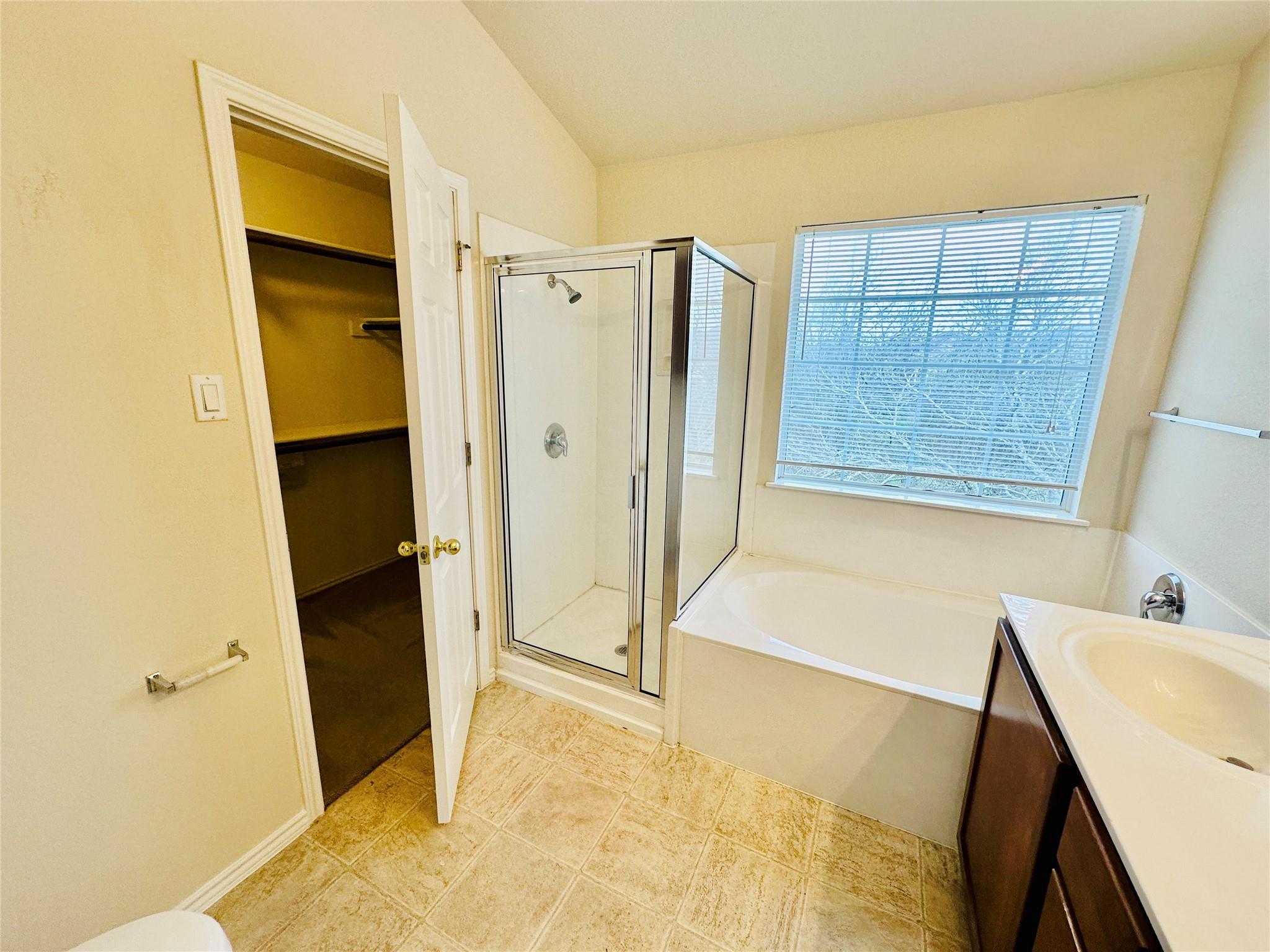 16216 Castletroy Dr Property Photo 21