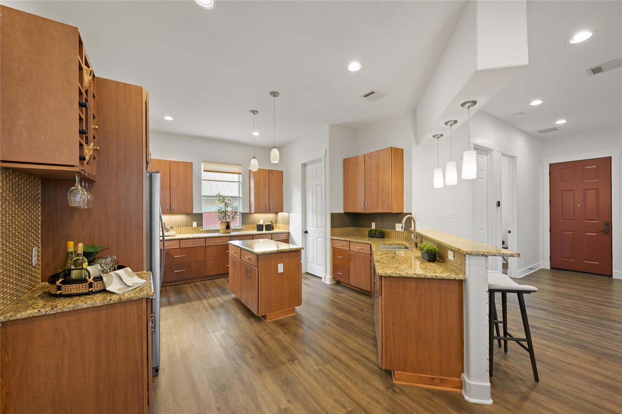 1612 S 3rd St #b Property Photo 14
