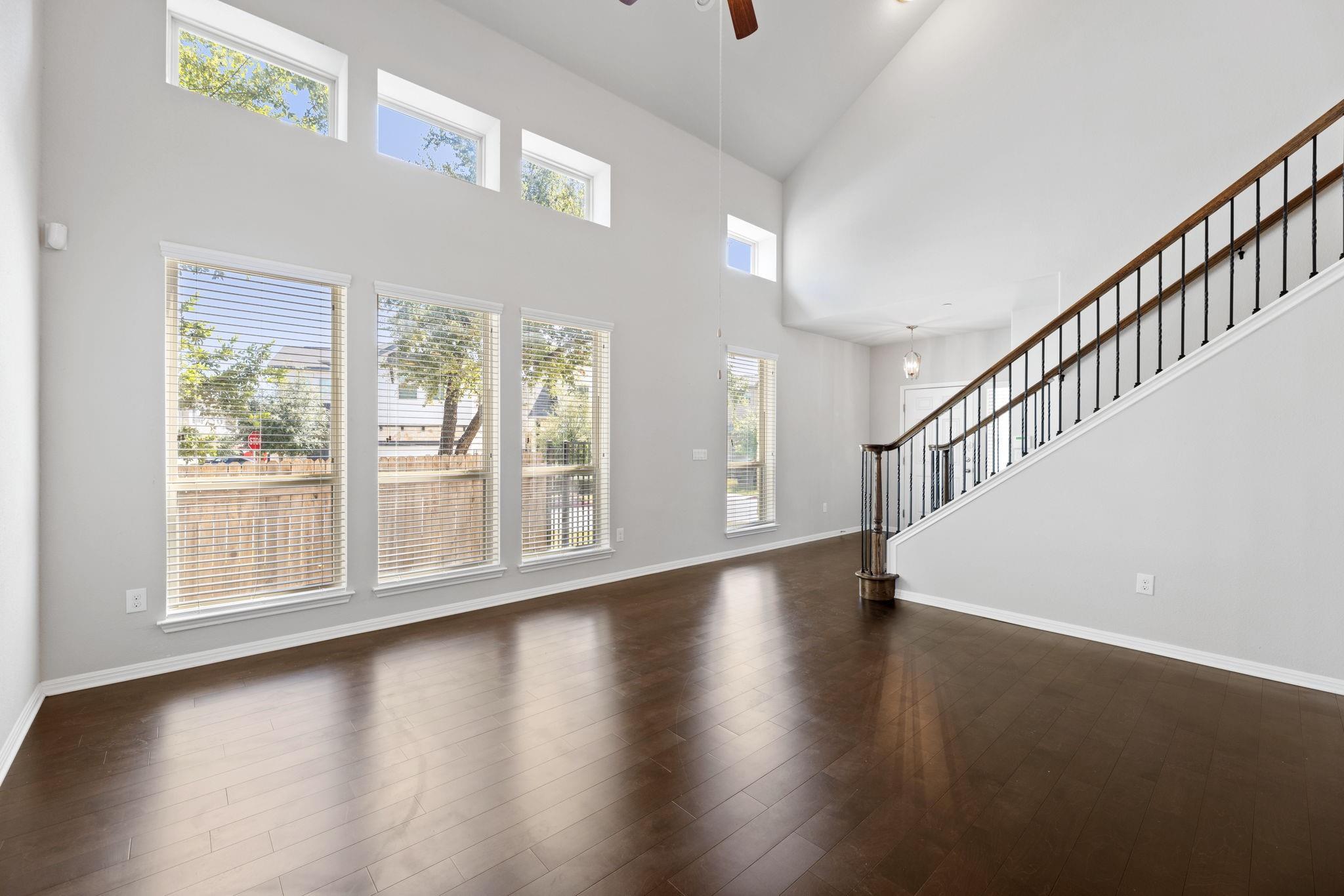 3240 E Whitestone Blvd #80 Property Photo 5