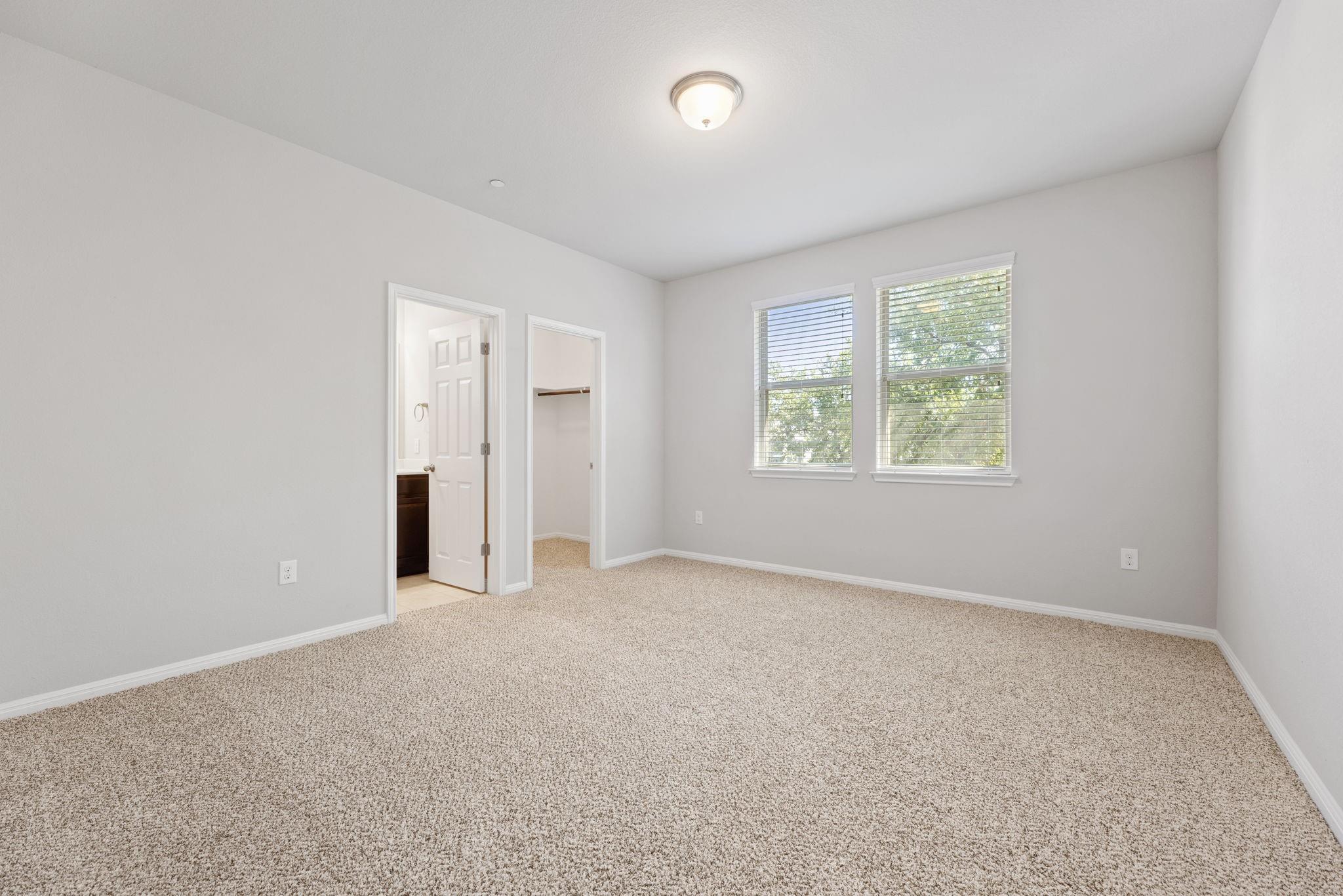 3240 E Whitestone Blvd #80 Property Photo 16