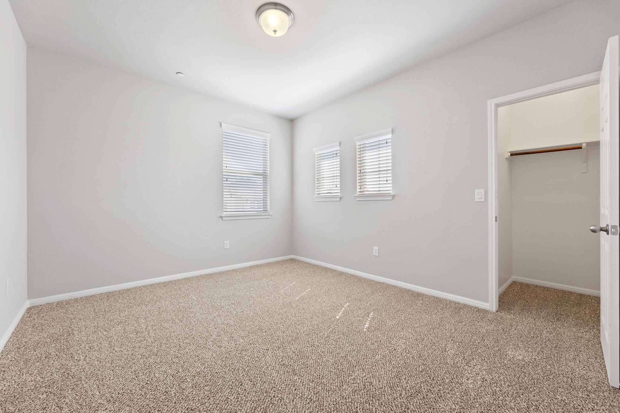 3240 E Whitestone Blvd #80 Property Photo 23