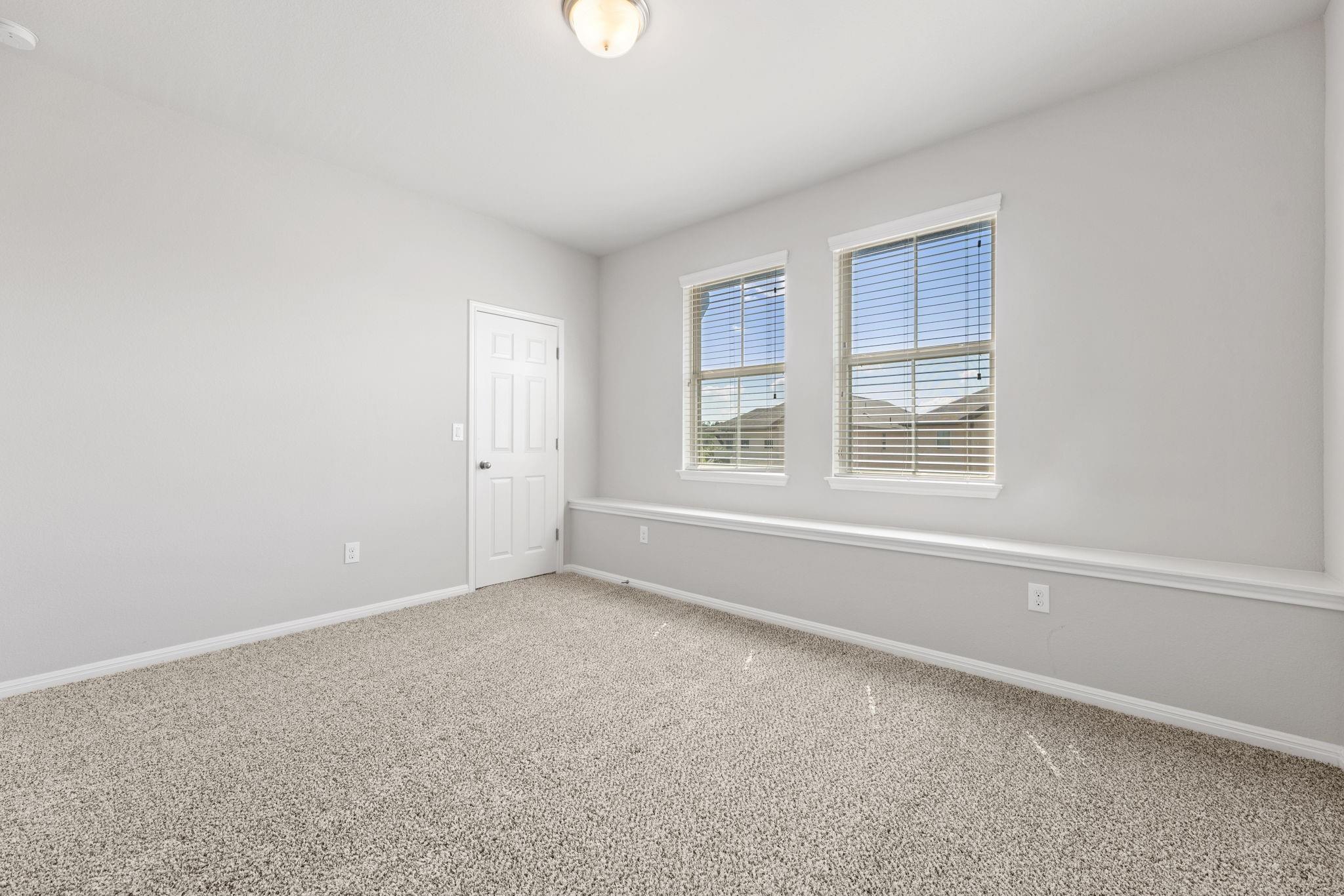 3240 E Whitestone Blvd #80 Property Photo 24