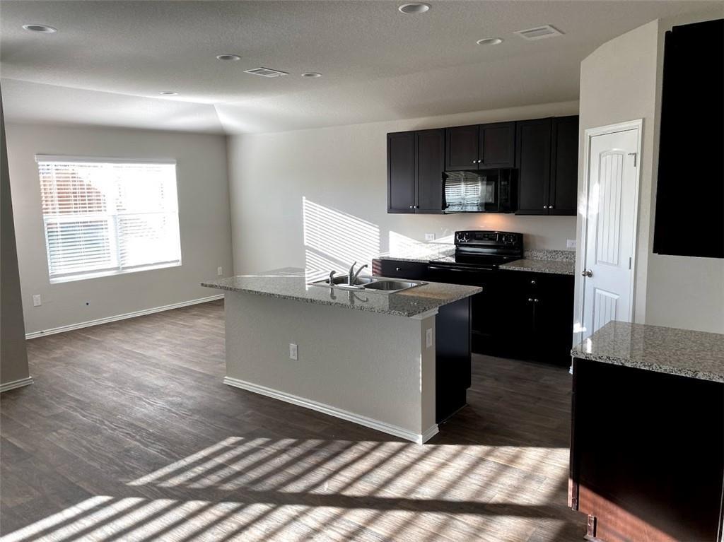 12901 Brahmin Dr Property Photo 3