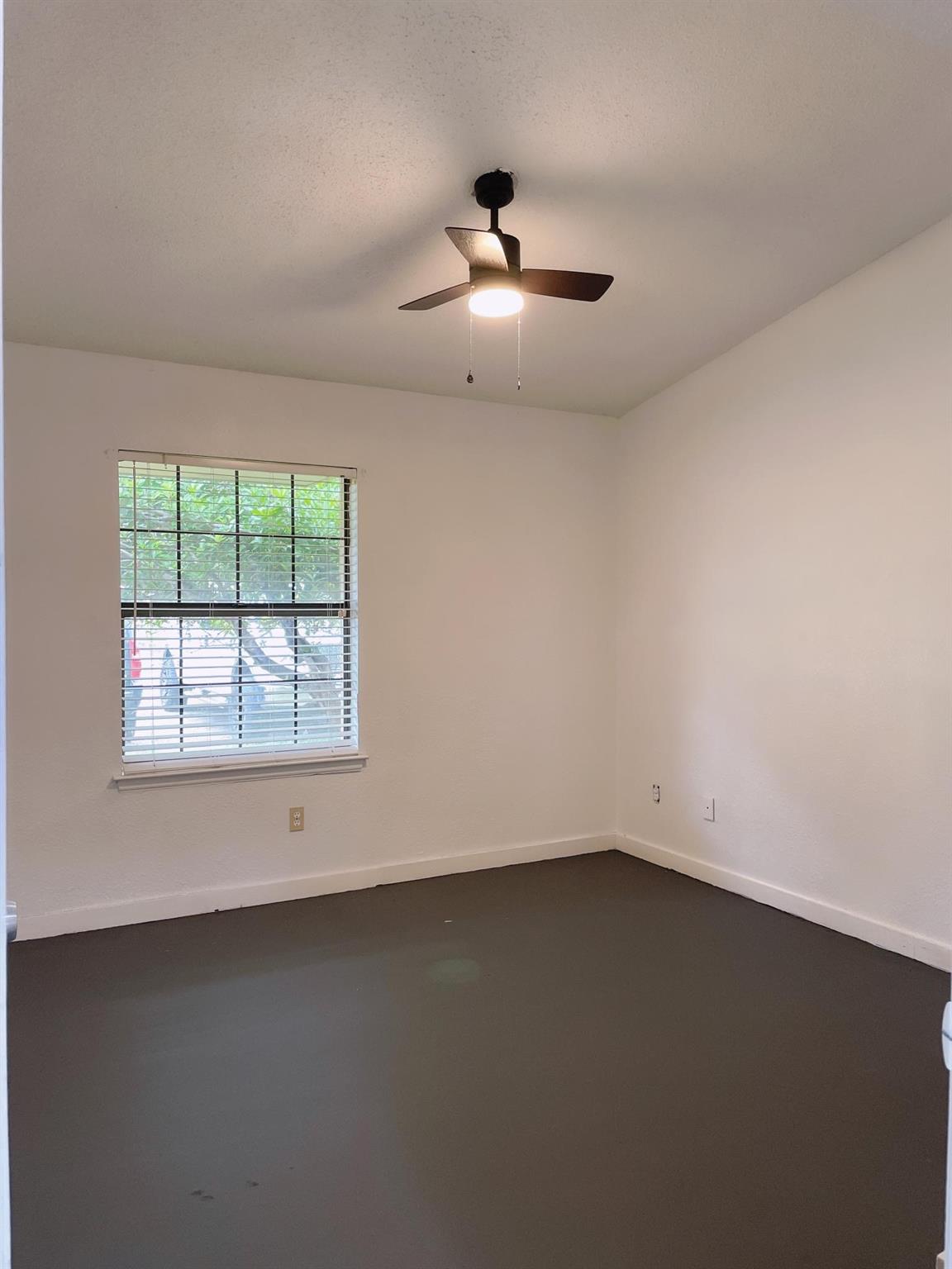 21107 Highland Lake Dr #3 Property Photo 4